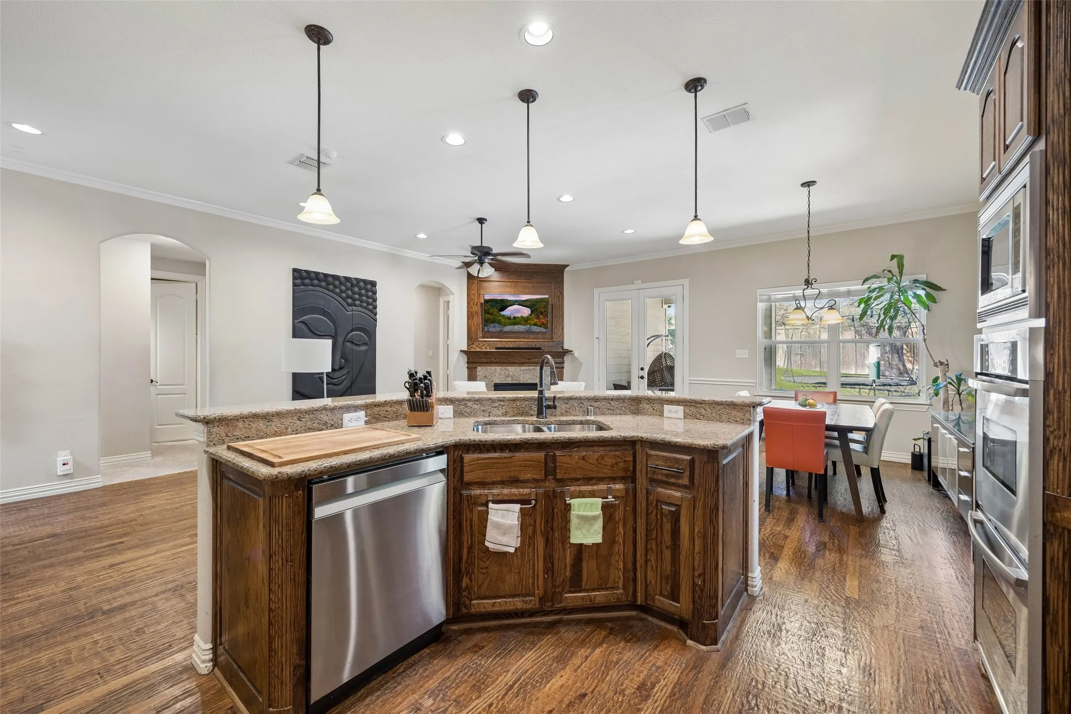 Single Family Residence For Sale in Dallas County , 8707 Daytonia Avenue, Dallas, Texas 75218, 4 Bedroom, 2 Bathroom, 2 Garage spaces, 1,965 Sqft, built in 2008, mls#21393090, Real Estate Agent in Dallas, Homes For Sale in Dallas county, Homes For Sale in Dallas, Realtor in Dallas Texas, Real Estate Brokerage Independent Realty Texas, Luminita Cordes Realtor