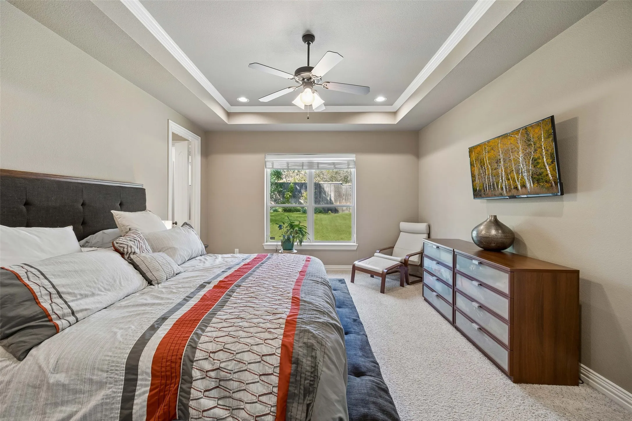 Single Family Residence For Sale in Dallas County , 8707 Daytonia Avenue, Dallas, Texas 75218, 4 Bedroom, 2 Bathroom, 2 Garage spaces, 1,965 Sqft, built in 2008, mls#21393090, Real Estate Agent in Dallas, Homes For Sale in Dallas county, Homes For Sale in Dallas, Realtor in Dallas Texas, Real Estate Brokerage Independent Realty Texas, Luminita Cordes Realtor