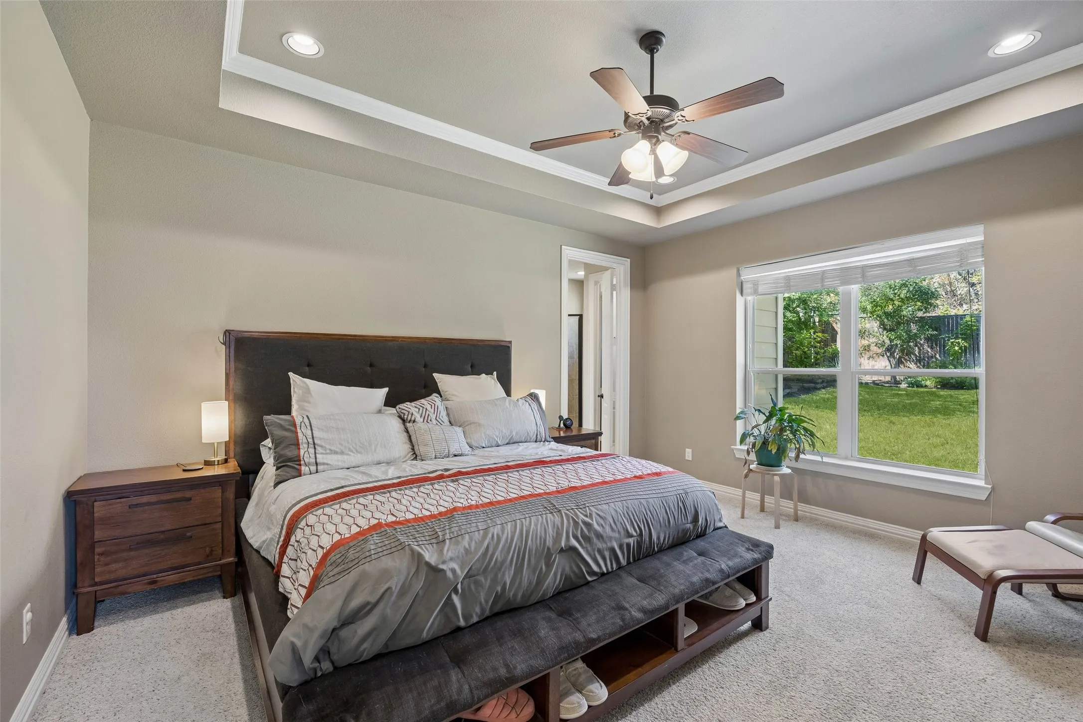 Single Family Residence For Sale in Dallas County , 8707 Daytonia Avenue, Dallas, Texas 75218, 4 Bedroom, 2 Bathroom, 2 Garage spaces, 1,965 Sqft, built in 2008, mls#21393090, Real Estate Agent in Dallas, Homes For Sale in Dallas county, Homes For Sale in Dallas, Realtor in Dallas Texas, Real Estate Brokerage Independent Realty Texas, Luminita Cordes Realtor