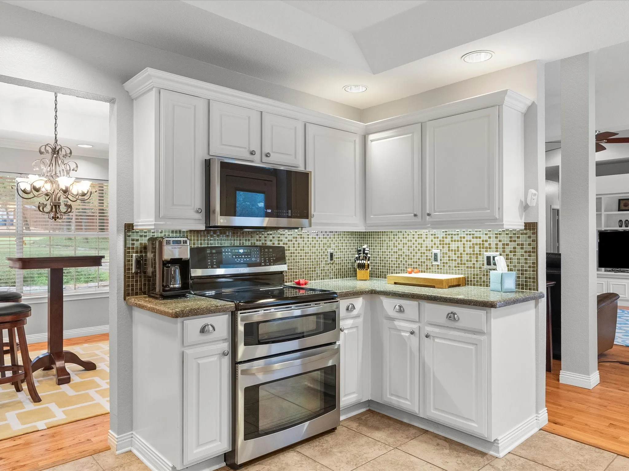 Single Family Residence For Sale in Denton County , 701 Pearl Cove, Oak Point, Texas 75068, 4 Bedroom, 2 Bathroom, 2 Garage spaces, 2,332 Sqft, built in 1996, mls#21394120, Real Estate Agent in Oak Point, Homes For Sale in Denton county, Homes For Sale in Oak Point, Realtor in Oak Point Texas, Real Estate Brokerage Independent Realty Texas, Luminita Cordes Realtor