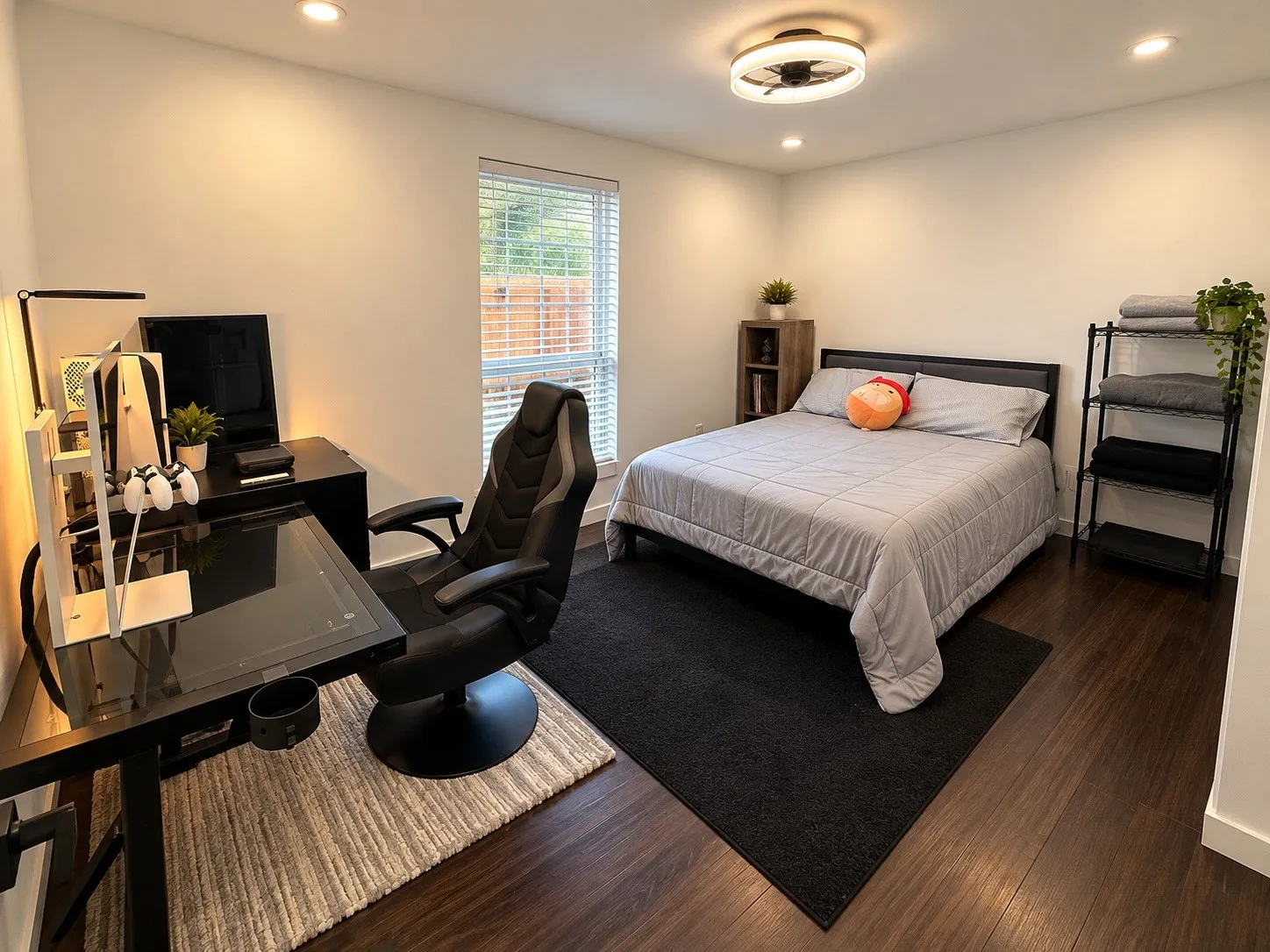 BEDROOM 1