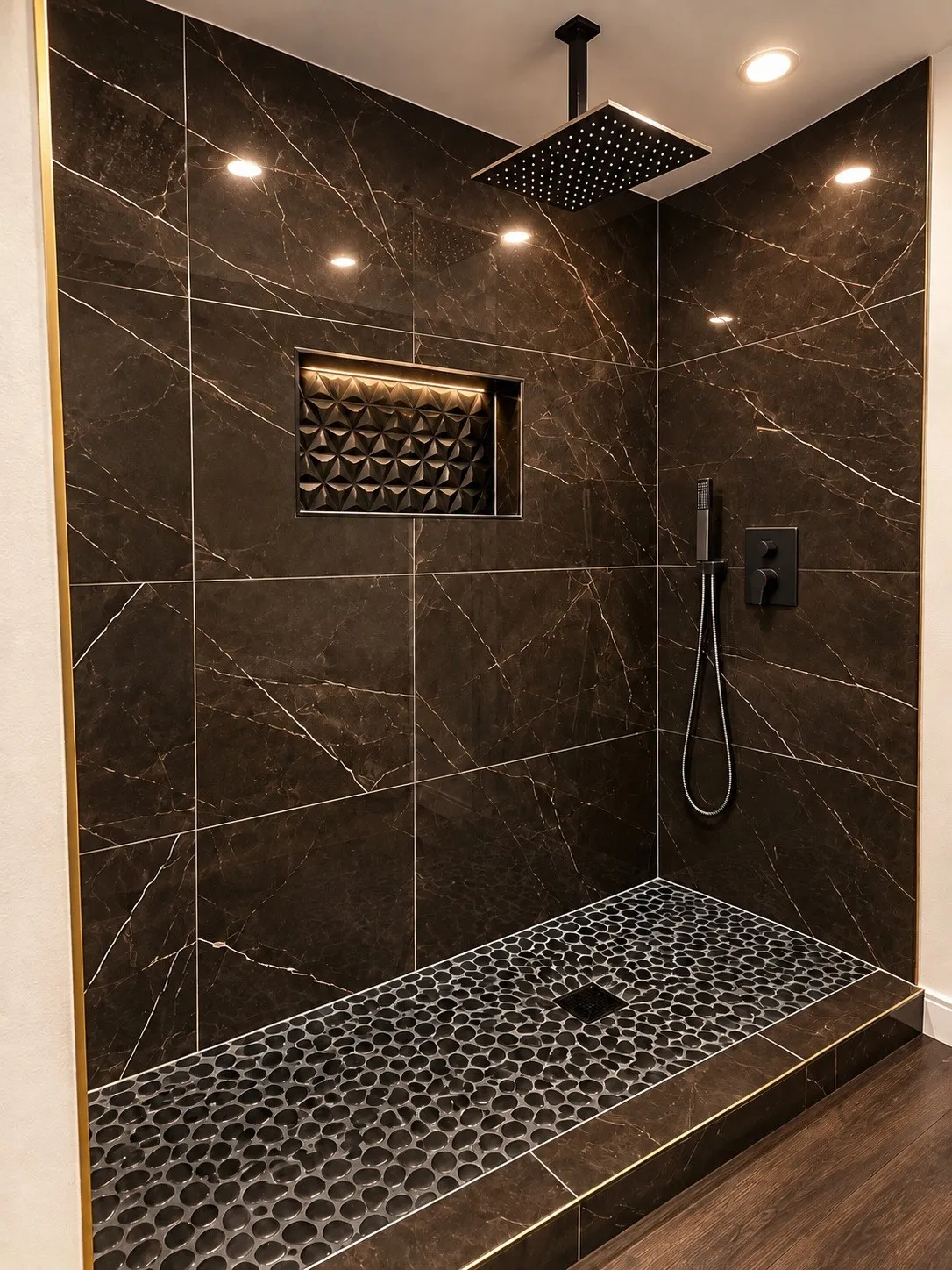 MAIN BATHROOM