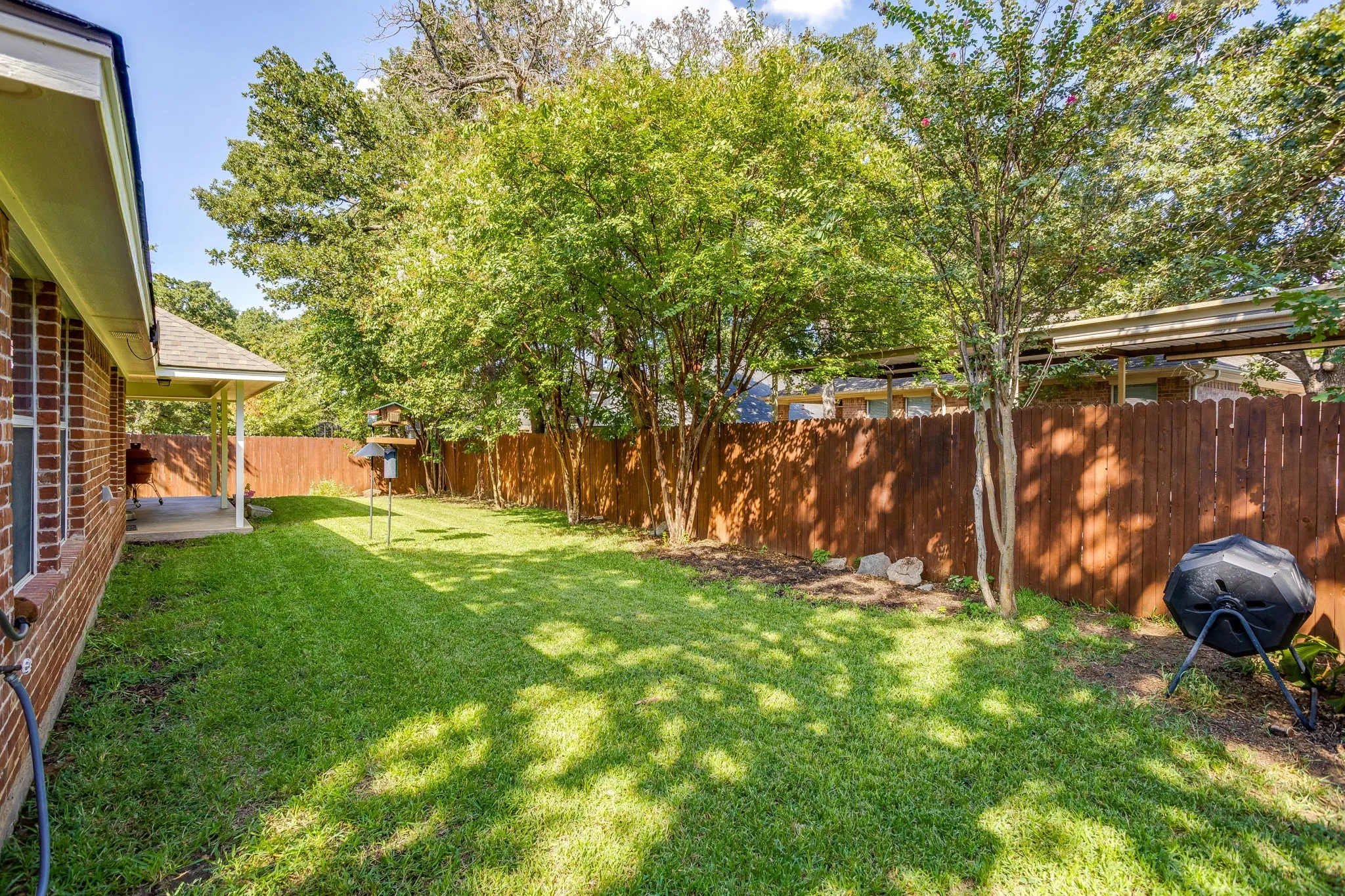 Single Family Residence For Sale in Johnson County , 853 Royal Oak Lane, Burleson, Texas 76028, 4 Bedroom, 2 Bathroom, 2 Garage spaces, 2,147 Sqft, built in 2003, mls#21394359, Real Estate Agent in Burleson, Homes For Sale in Johnson county, Homes For Sale in Burleson, Realtor in Burleson Texas, Real Estate Brokerage Independent Realty Texas, Luminita Cordes Realtor
