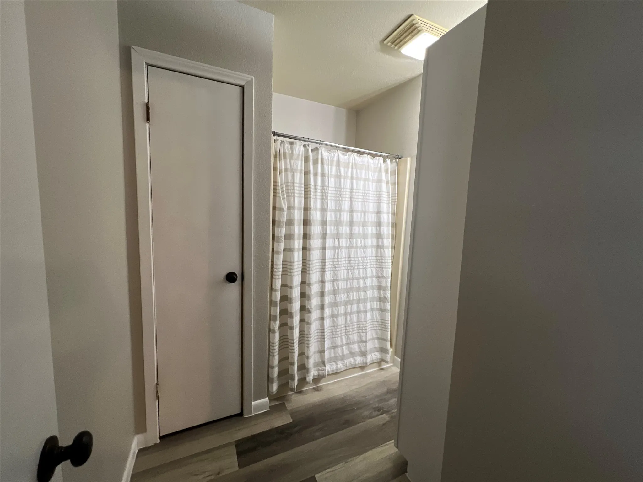 Single Family Residence For Rent in Brown County , 6960 Clifden Drive, Brownwood, Texas 76801, 2 Bedroom, 2 Bathroom, Garage spaces, 1,200 Sqft, built in 1970, mls#21394499, Real Estate Agent in Brownwood, Homes For Rent in Brown county, Homes For Rent in Brownwood, Realtor in Brownwood Texas, Real Estate Brokerage Independent Realty Texas, Luminita Cordes Realtor
