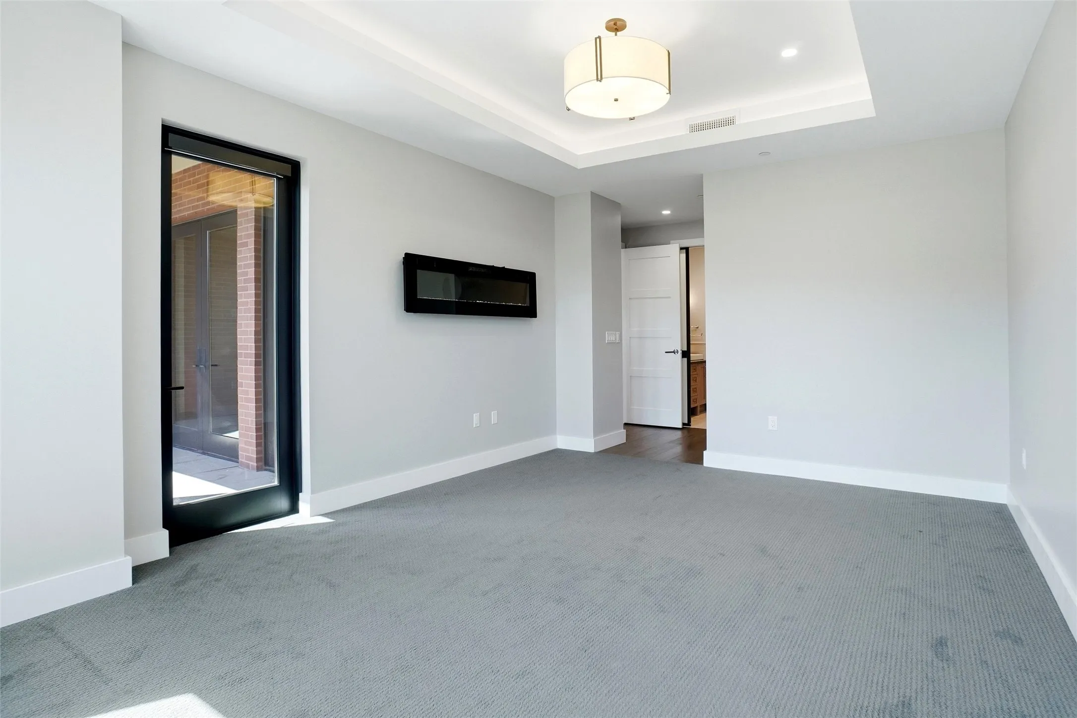 Condominium For Sale in Tarrant County , 350 Central Avenue 208, Southlake, Texas 76092, 2 Bedroom, 2 Bathroom, 2 Garage spaces, 1,659 Sqft, built in 2018, mls#21394485, Real Estate Agent in Southlake, Homes For Sale in Tarrant county, Homes For Sale in Southlake, Realtor in Southlake Texas, Real Estate Brokerage Independent Realty Texas, Luminita Cordes Realtor