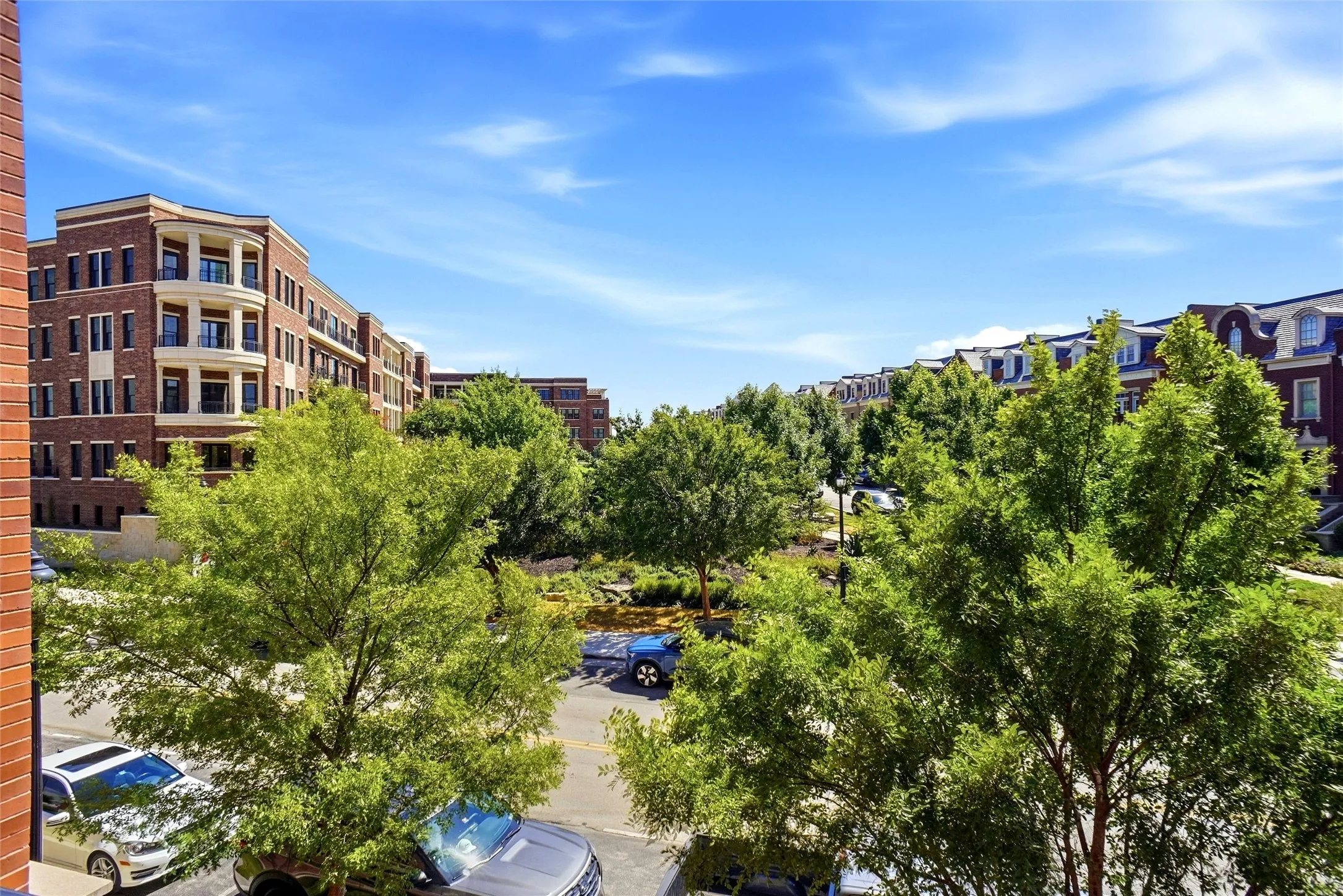Condominium For Sale in Tarrant County , 350 Central Avenue 208, Southlake, Texas 76092, 2 Bedroom, 2 Bathroom, 2 Garage spaces, 1,659 Sqft, built in 2018, mls#21394485, Real Estate Agent in Southlake, Homes For Sale in Tarrant county, Homes For Sale in Southlake, Realtor in Southlake Texas, Real Estate Brokerage Independent Realty Texas, Luminita Cordes Realtor