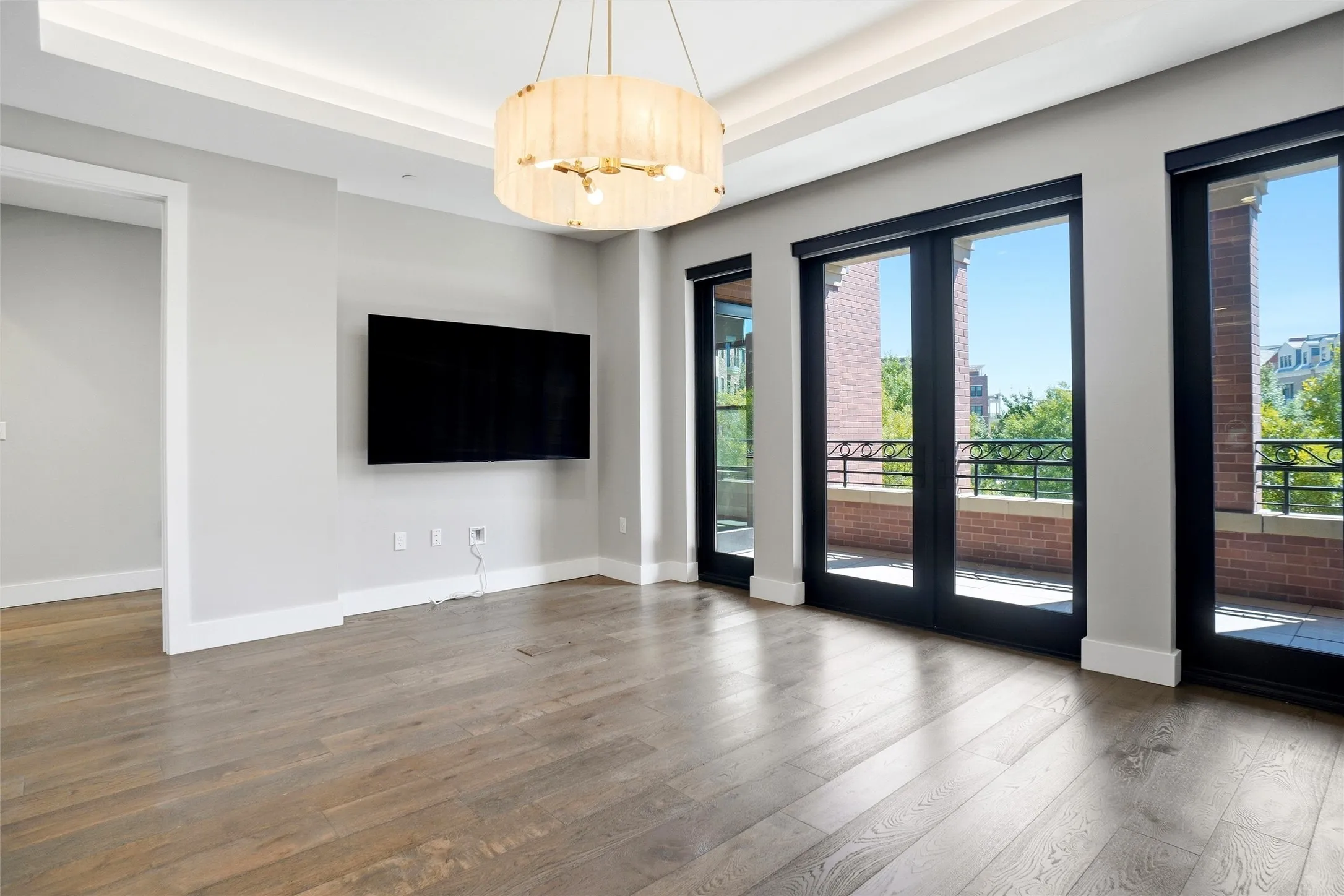Condominium For Sale in Tarrant County , 350 Central Avenue 208, Southlake, Texas 76092, 2 Bedroom, 2 Bathroom, 2 Garage spaces, 1,659 Sqft, built in 2018, mls#21394485, Real Estate Agent in Southlake, Homes For Sale in Tarrant county, Homes For Sale in Southlake, Realtor in Southlake Texas, Real Estate Brokerage Independent Realty Texas, Luminita Cordes Realtor