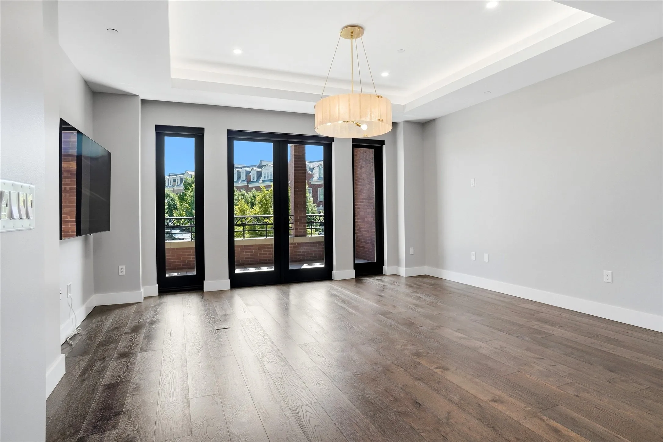 Condominium For Sale in Tarrant County , 350 Central Avenue 208, Southlake, Texas 76092, 2 Bedroom, 2 Bathroom, 2 Garage spaces, 1,659 Sqft, built in 2018, mls#21394485, Real Estate Agent in Southlake, Homes For Sale in Tarrant county, Homes For Sale in Southlake, Realtor in Southlake Texas, Real Estate Brokerage Independent Realty Texas, Luminita Cordes Realtor