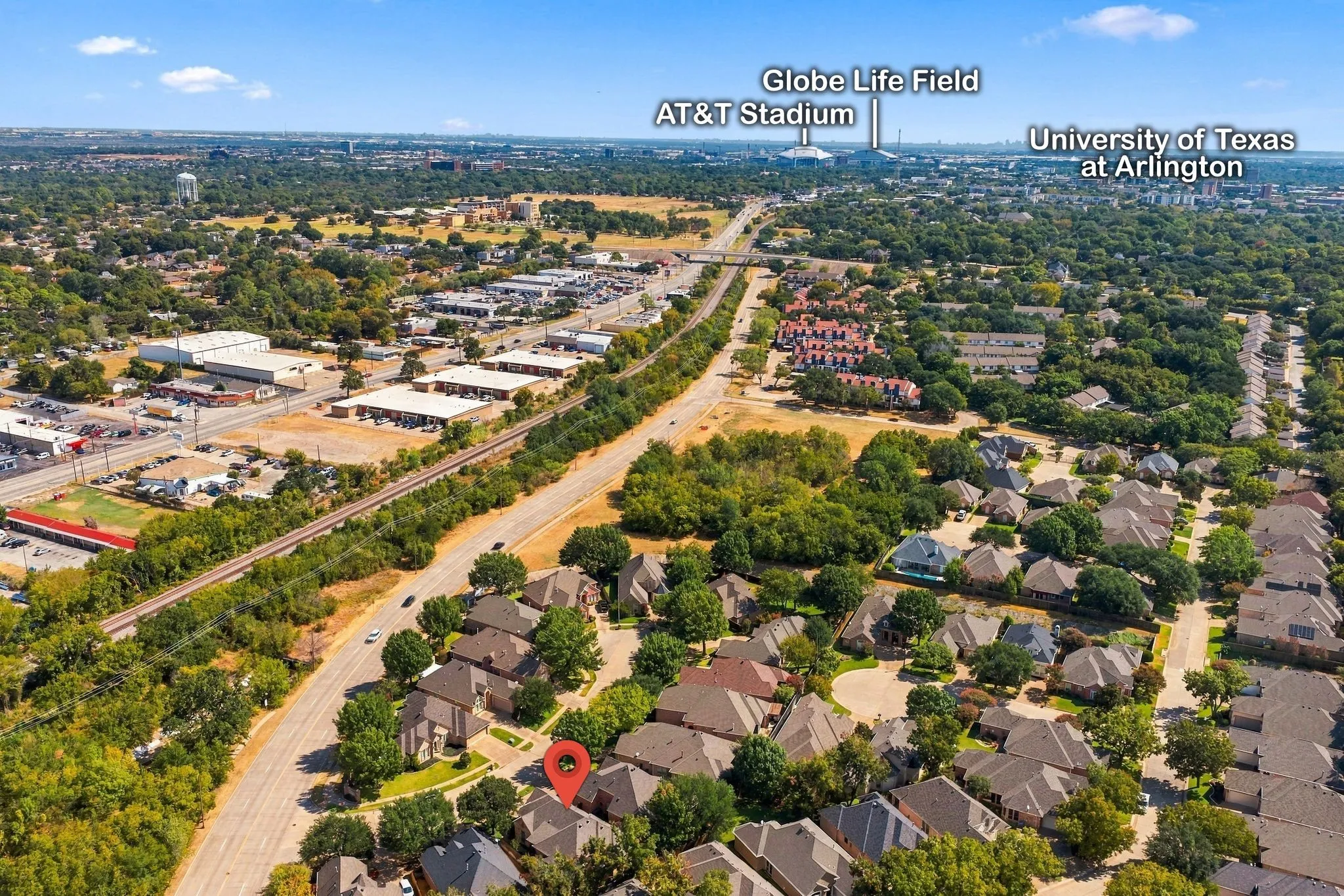 close to numerous entertainment spots: Globe Life Field, AT&T Stadium, Six Flags, UTA campus.