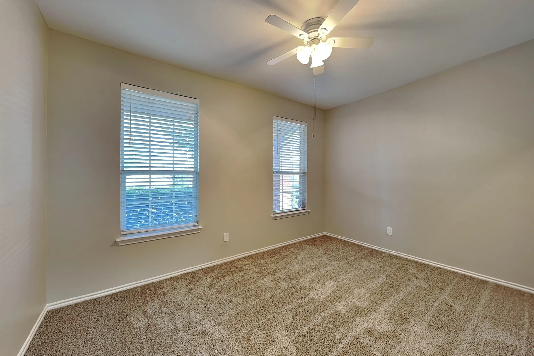 Single Family Residence For Rent in Tarrant County , 12901 Farmington Drive, Fort Worth, Texas 76244, 3 Bedroom, 2 Bathroom, 2 Garage spaces, 1,536 Sqft, built in 2005, mls#21394495, Real Estate Agent in Fort Worth, Homes For Rent in Tarrant county, Homes For Rent in Fort Worth, Realtor in Fort Worth Texas, Real Estate Brokerage Independent Realty Texas, Luminita Cordes Realtor