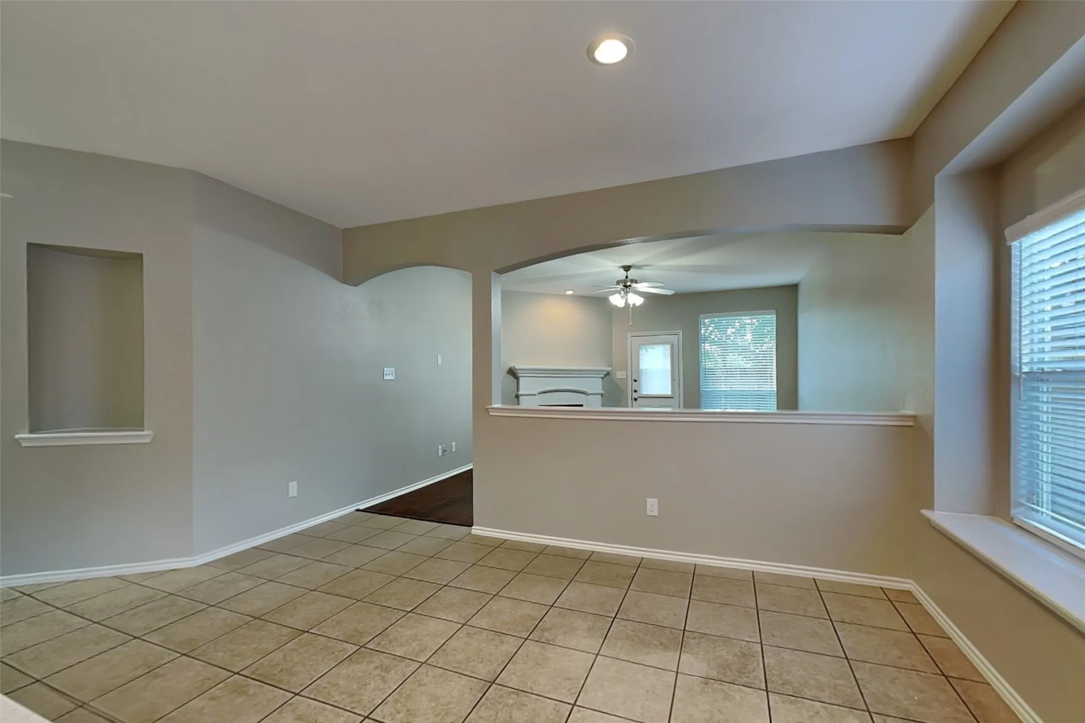 Single Family Residence For Rent in Tarrant County , 12901 Farmington Drive, Fort Worth, Texas 76244, 3 Bedroom, 2 Bathroom, 2 Garage spaces, 1,536 Sqft, built in 2005, mls#21394495, Real Estate Agent in Fort Worth, Homes For Rent in Tarrant county, Homes For Rent in Fort Worth, Realtor in Fort Worth Texas, Real Estate Brokerage Independent Realty Texas, Luminita Cordes Realtor