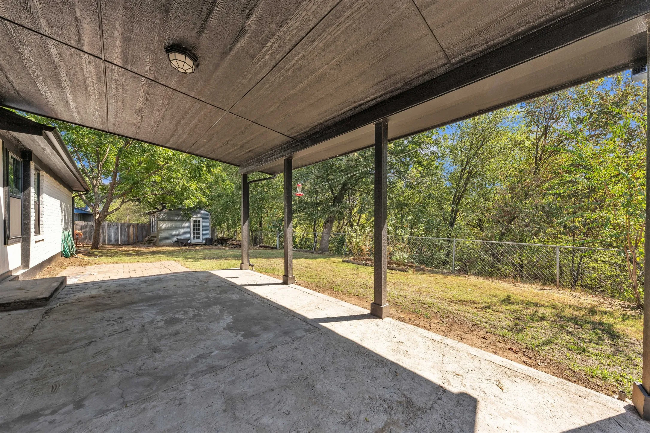 Single Family Residence For Sale in Tarrant County , 416 Ferenz Avenue, Crowley, Texas 76036, 4 Bedroom, 3 Bathroom, Garage spaces, 1,580 Sqft, built in 1984, mls#21394406, Real Estate Agent in Crowley, Homes For Sale in Tarrant county, Homes For Sale in Crowley, Realtor in Crowley Texas, Real Estate Brokerage Independent Realty Texas, Luminita Cordes Realtor