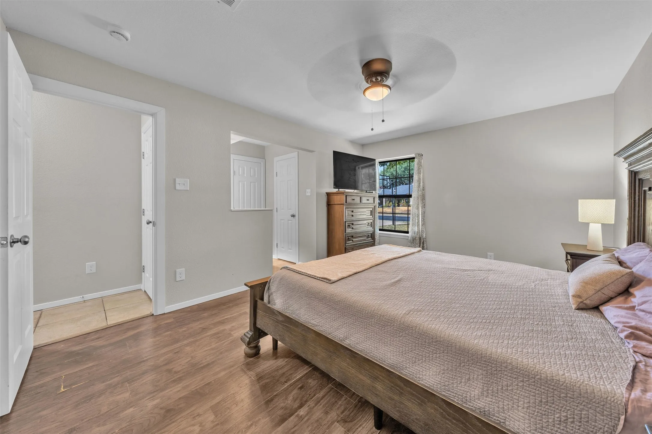 Single Family Residence For Sale in Tarrant County , 416 Ferenz Avenue, Crowley, Texas 76036, 4 Bedroom, 3 Bathroom, Garage spaces, 1,580 Sqft, built in 1984, mls#21394406, Real Estate Agent in Crowley, Homes For Sale in Tarrant county, Homes For Sale in Crowley, Realtor in Crowley Texas, Real Estate Brokerage Independent Realty Texas, Luminita Cordes Realtor