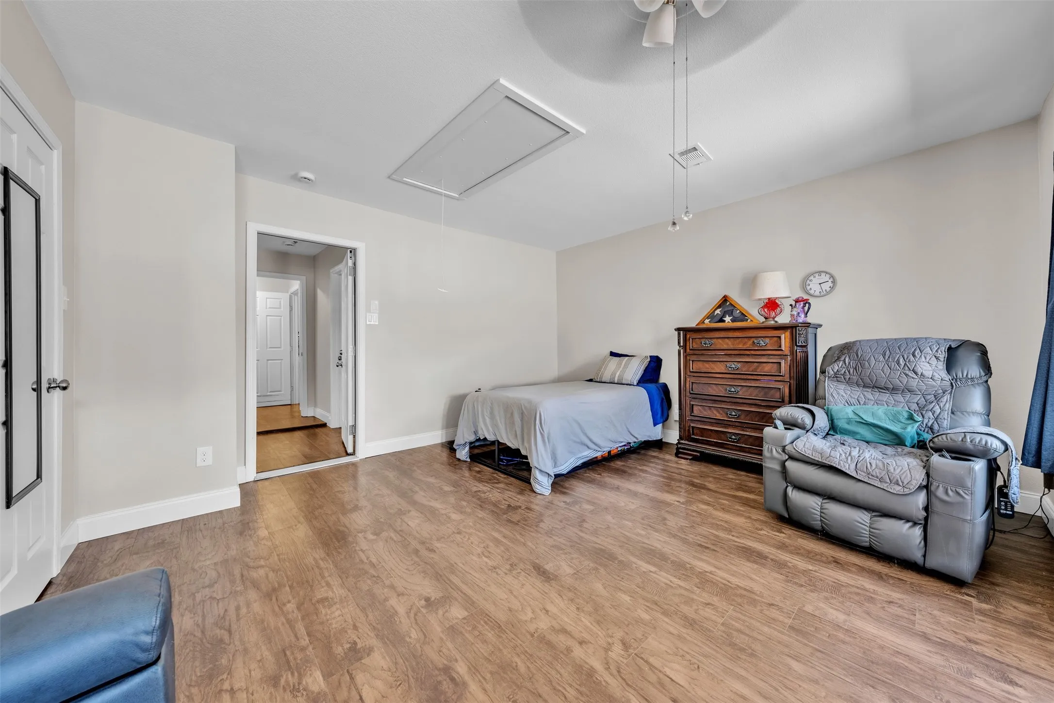 Single Family Residence For Sale in Tarrant County , 416 Ferenz Avenue, Crowley, Texas 76036, 4 Bedroom, 3 Bathroom, Garage spaces, 1,580 Sqft, built in 1984, mls#21394406, Real Estate Agent in Crowley, Homes For Sale in Tarrant county, Homes For Sale in Crowley, Realtor in Crowley Texas, Real Estate Brokerage Independent Realty Texas, Luminita Cordes Realtor
