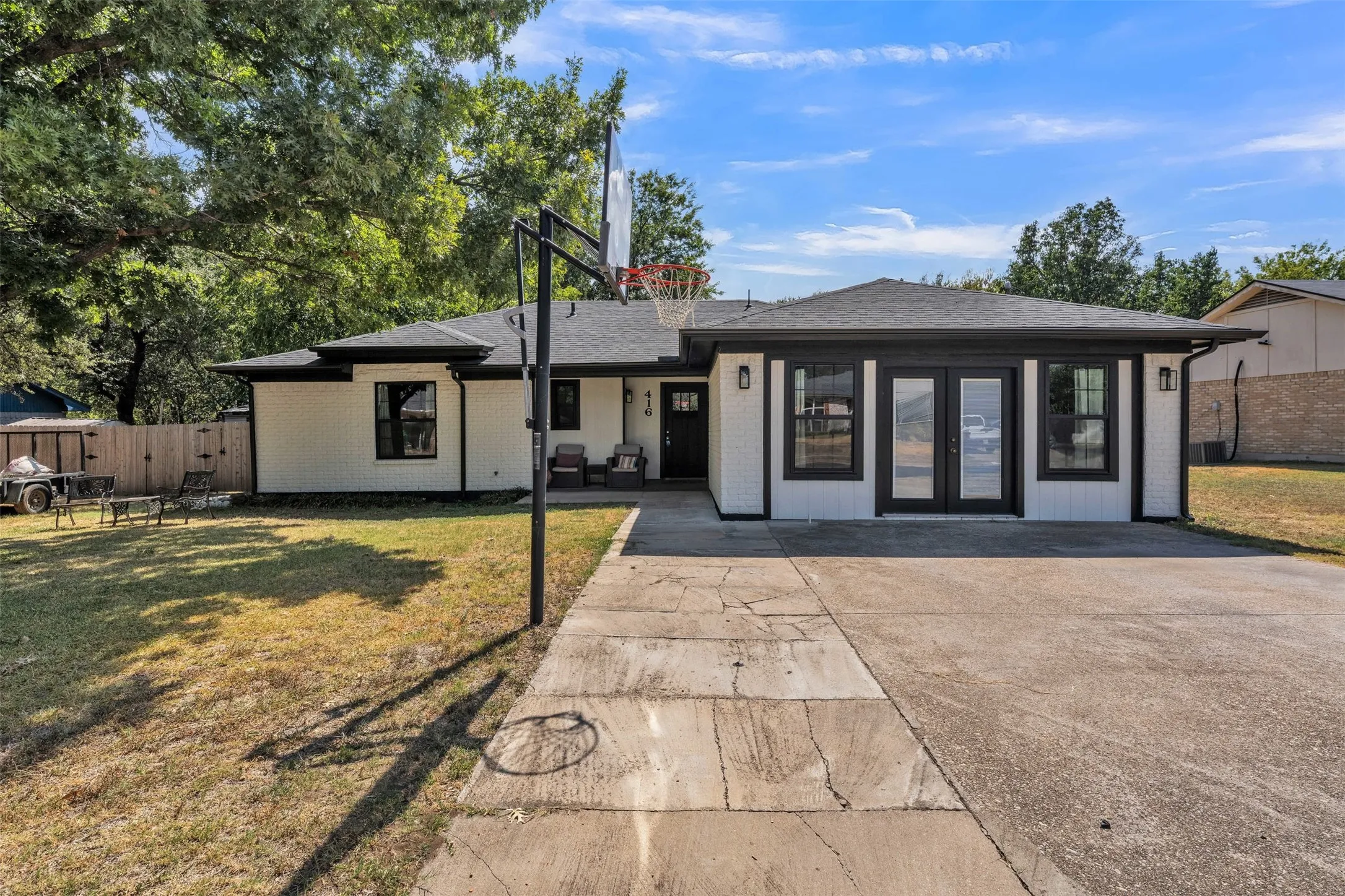 Single Family Residence For Sale in Tarrant County , 416 Ferenz Avenue, Crowley, Texas 76036, 4 Bedroom, 3 Bathroom, Garage spaces, 1,580 Sqft, built in 1984, mls#21394406, Real Estate Agent in Crowley, Homes For Sale in Tarrant county, Homes For Sale in Crowley, Realtor in Crowley Texas, Real Estate Brokerage Independent Realty Texas, Luminita Cordes Realtor