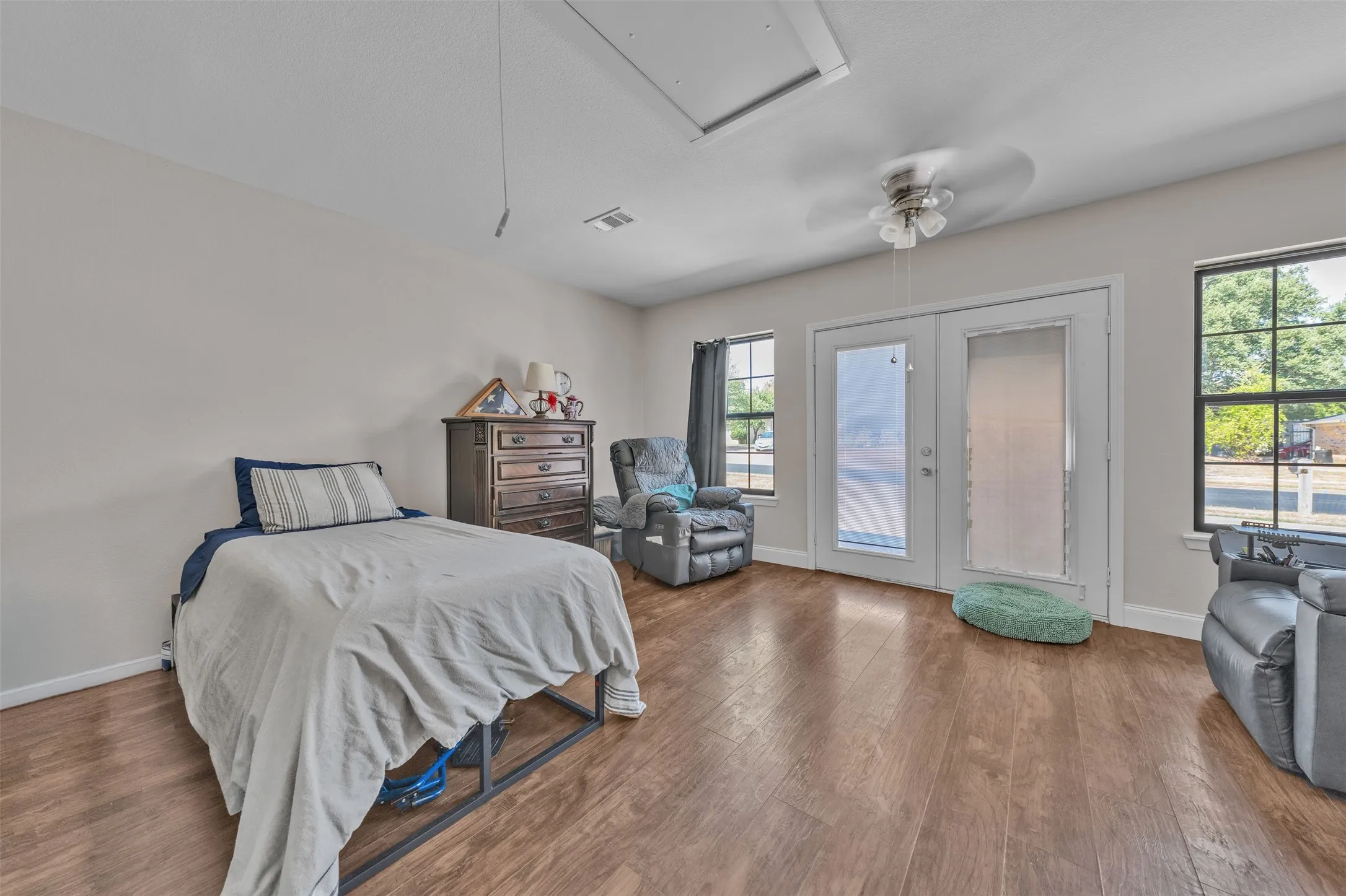 Single Family Residence For Sale in Tarrant County , 416 Ferenz Avenue, Crowley, Texas 76036, 4 Bedroom, 3 Bathroom, Garage spaces, 1,580 Sqft, built in 1984, mls#21394406, Real Estate Agent in Crowley, Homes For Sale in Tarrant county, Homes For Sale in Crowley, Realtor in Crowley Texas, Real Estate Brokerage Independent Realty Texas, Luminita Cordes Realtor
