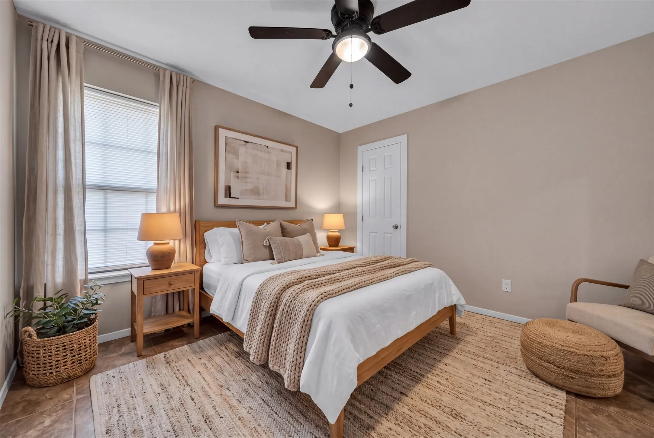 Single Family Residence For Sale in Tarrant County , 416 Ferenz Avenue, Crowley, Texas 76036, 4 Bedroom, 3 Bathroom, Garage spaces, 1,580 Sqft, built in 1984, mls#21394406, Real Estate Agent in Crowley, Homes For Sale in Tarrant county, Homes For Sale in Crowley, Realtor in Crowley Texas, Real Estate Brokerage Independent Realty Texas, Luminita Cordes Realtor