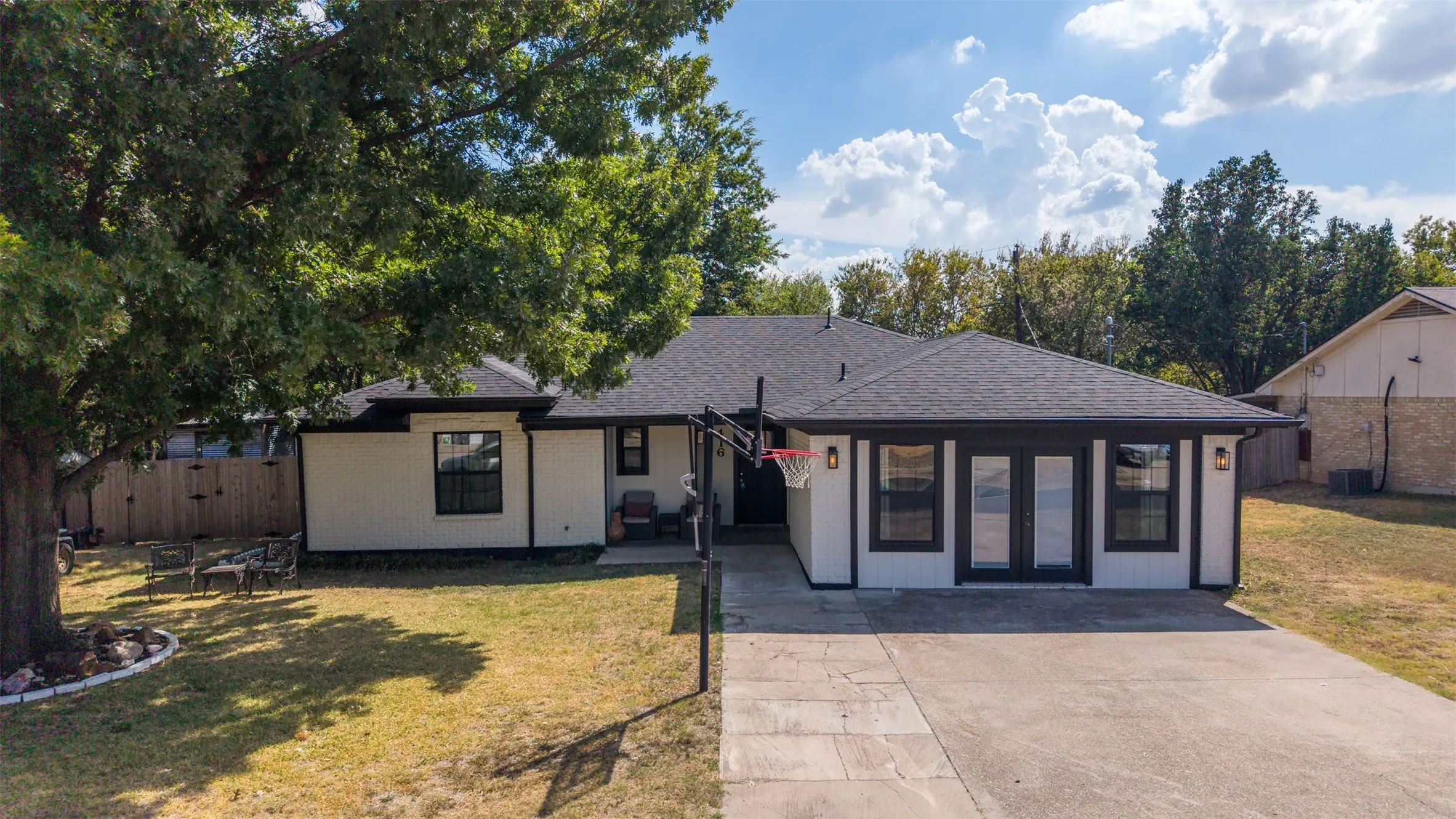 Single Family Residence For Sale in Tarrant County , 416 Ferenz Avenue, Crowley, Texas 76036, 4 Bedroom, 3 Bathroom, Garage spaces, 1,580 Sqft, built in 1984, mls#21394406, Real Estate Agent in Crowley, Homes For Sale in Tarrant county, Homes For Sale in Crowley, Realtor in Crowley Texas, Real Estate Brokerage Independent Realty Texas, Luminita Cordes Realtor