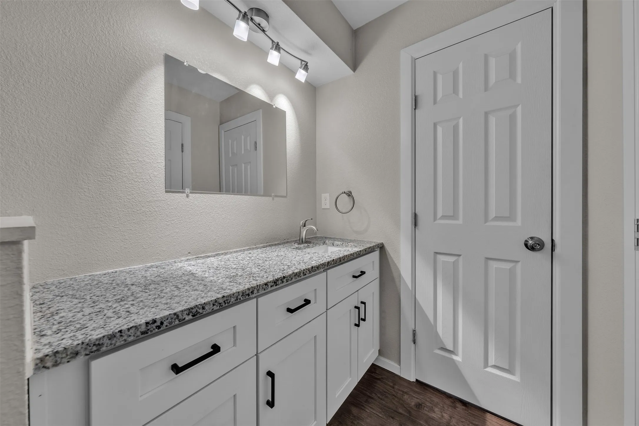 Single Family Residence For Sale in Tarrant County , 416 Ferenz Avenue, Crowley, Texas 76036, 4 Bedroom, 3 Bathroom, Garage spaces, 1,580 Sqft, built in 1984, mls#21394406, Real Estate Agent in Crowley, Homes For Sale in Tarrant county, Homes For Sale in Crowley, Realtor in Crowley Texas, Real Estate Brokerage Independent Realty Texas, Luminita Cordes Realtor