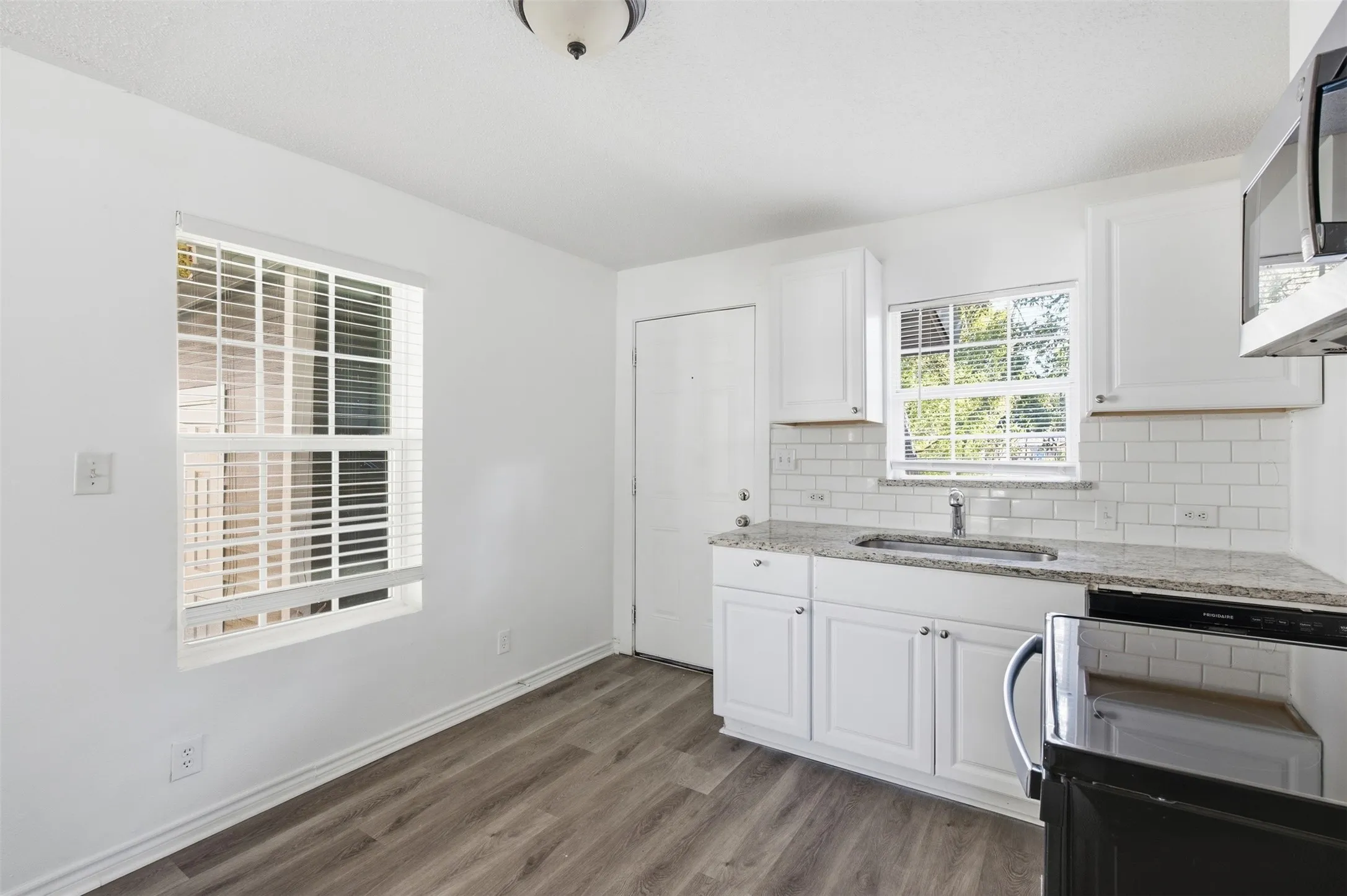 Single Family Residence For Rent in Fannin County , 1916 Liberty Street, Bonham, Texas 75418, 2 Bedroom, 1 Bathroom, Garage spaces, 704 Sqft, built in 1940, mls#21394507, Real Estate Agent in Bonham, Homes For Rent in Fannin county, Homes For Rent in Bonham, Realtor in Bonham Texas, Real Estate Brokerage Independent Realty Texas, Luminita Cordes Realtor