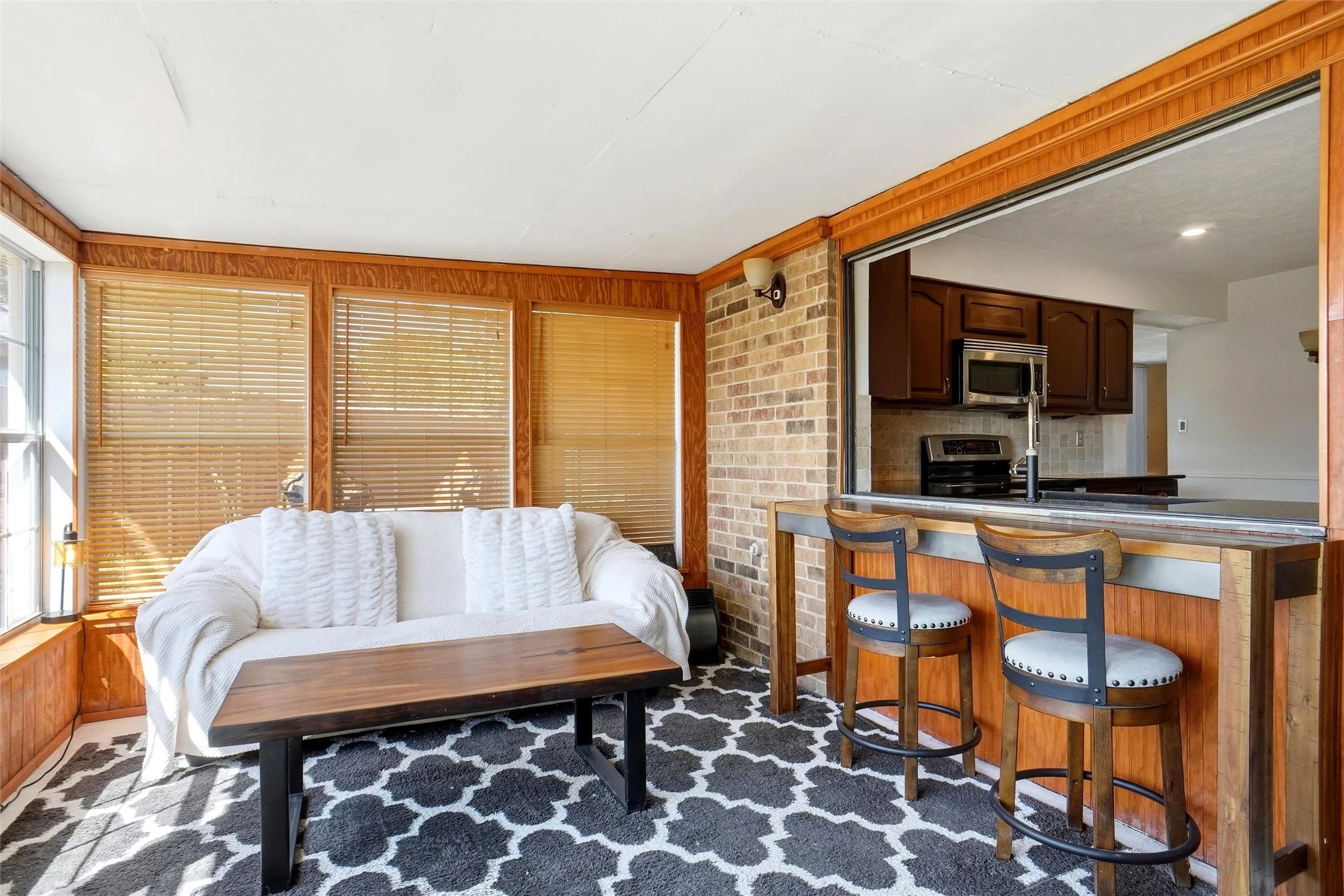 Single Family Residence For Sale in Collin County , 1116 Bass Drive, Plano, Texas 75025, 3 Bedroom, 2 Bathroom, 2 Garage spaces, 1,910 Sqft, built in 1981, mls#21391743, Real Estate Agent in Plano, Homes For Sale in Collin county, Homes For Sale in Plano, Realtor in Plano Texas, Real Estate Brokerage Independent Realty Texas, Luminita Cordes Realtor