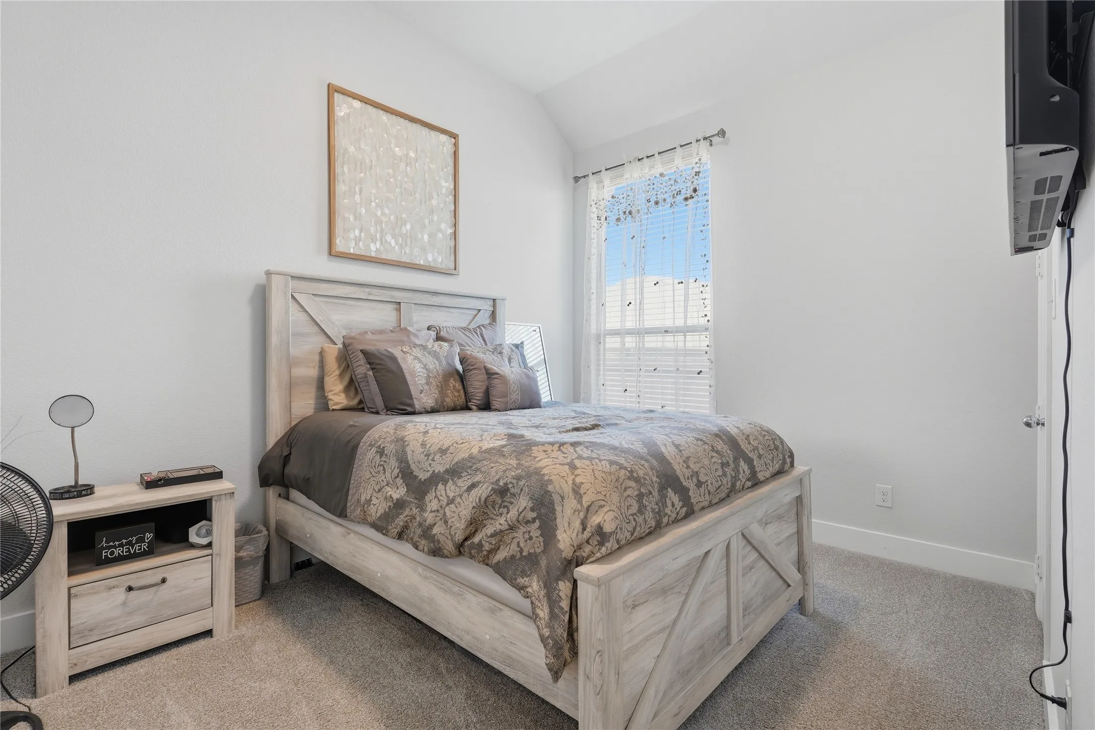 Single Family Residence For Rent in Denton County , 9409 Sunset Lane, Oak Point, Texas 75068, 4 Bedroom, 3 Bathroom, 2 Garage spaces, 2,318 Sqft, built in 2023, mls#21394283, Real Estate Agent in Oak Point, Homes For Rent in Denton county, Homes For Rent in Oak Point, Realtor in Oak Point Texas, Real Estate Brokerage Independent Realty Texas, Luminita Cordes Realtor