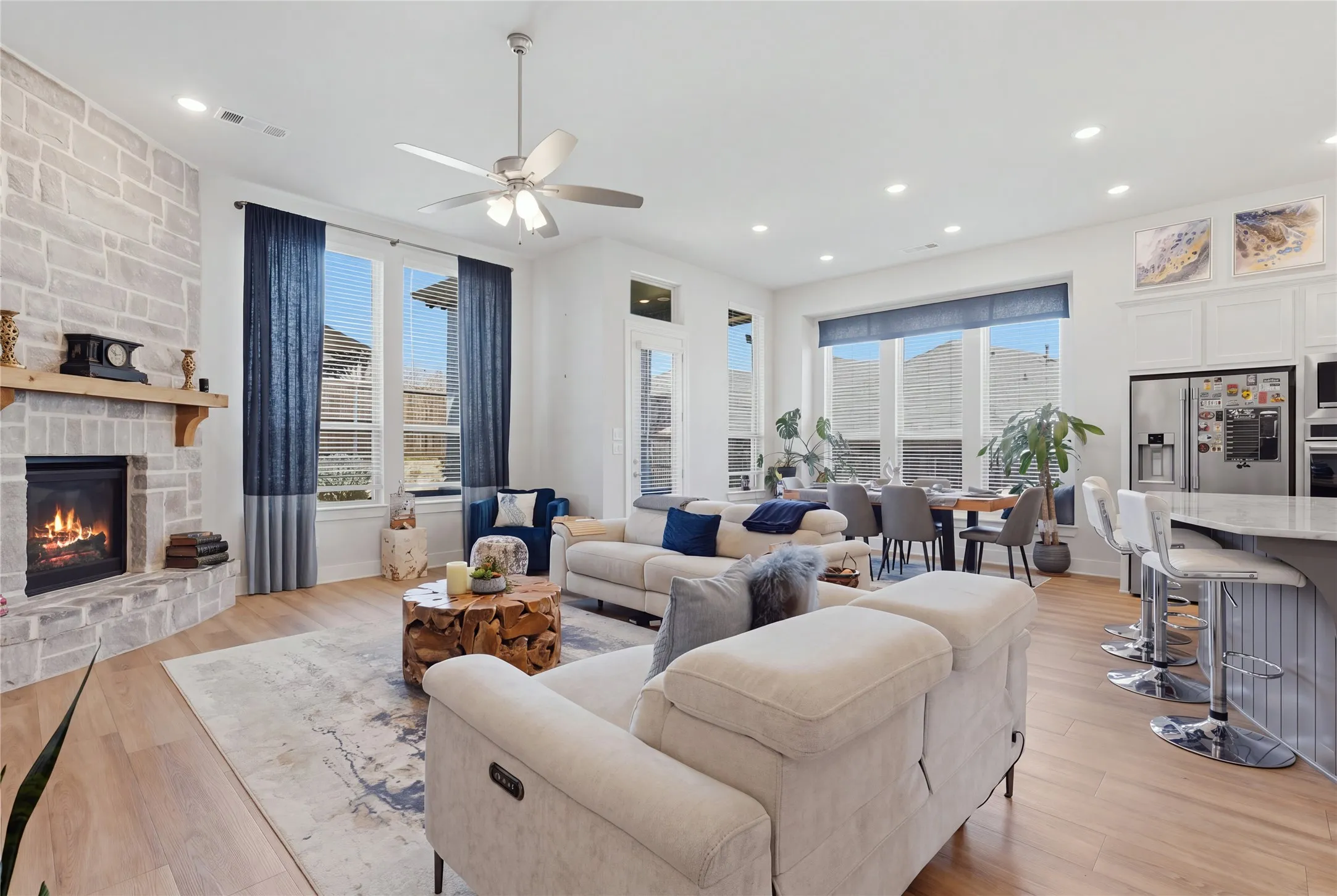 Single Family Residence For Rent in Denton County , 9409 Sunset Lane, Oak Point, Texas 75068, 4 Bedroom, 3 Bathroom, 2 Garage spaces, 2,318 Sqft, built in 2023, mls#21394283, Real Estate Agent in Oak Point, Homes For Rent in Denton county, Homes For Rent in Oak Point, Realtor in Oak Point Texas, Real Estate Brokerage Independent Realty Texas, Luminita Cordes Realtor