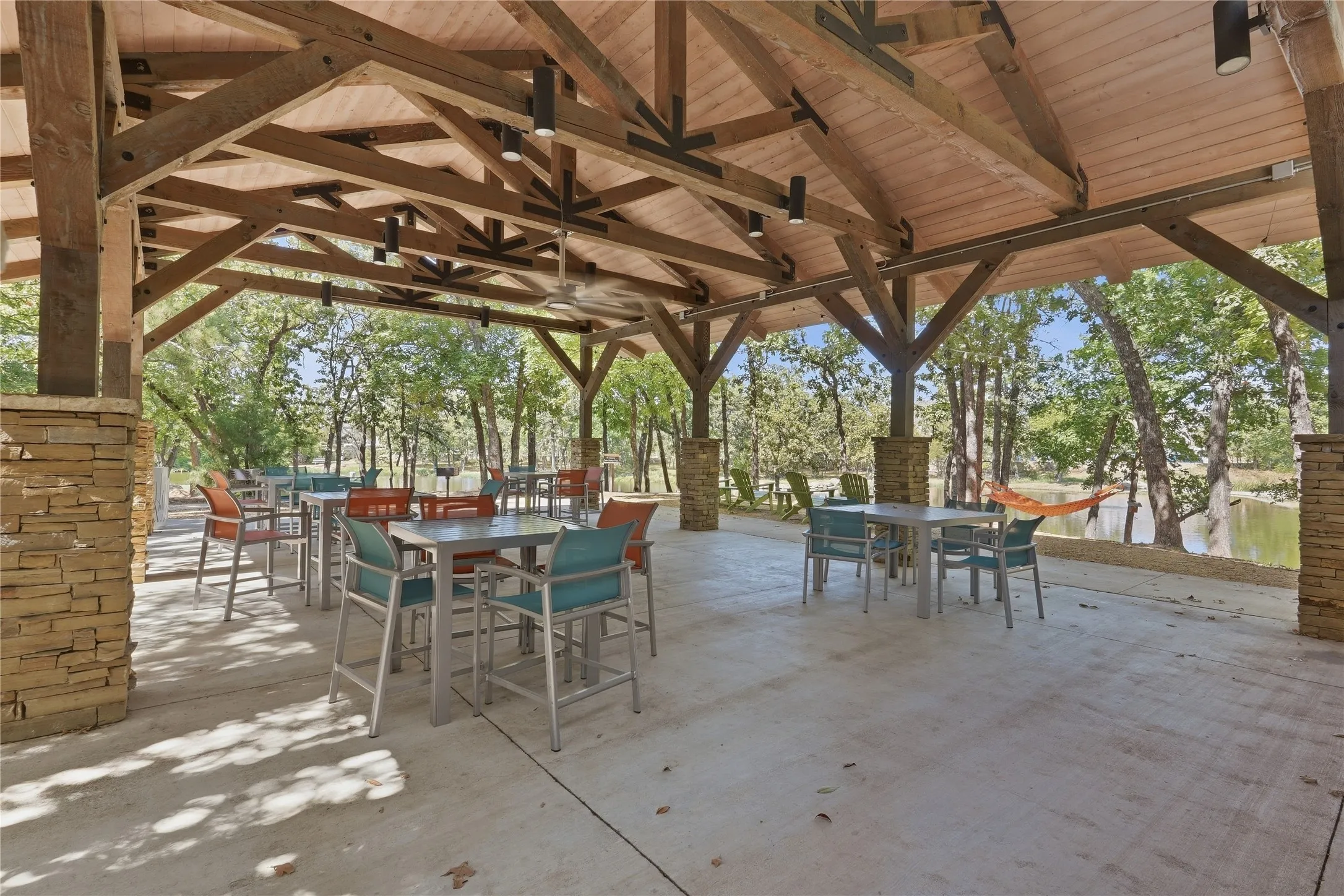Single Family Residence For Rent in Denton County , 9409 Sunset Lane, Oak Point, Texas 75068, 4 Bedroom, 3 Bathroom, 2 Garage spaces, 2,318 Sqft, built in 2023, mls#21394283, Real Estate Agent in Oak Point, Homes For Rent in Denton county, Homes For Rent in Oak Point, Realtor in Oak Point Texas, Real Estate Brokerage Independent Realty Texas, Luminita Cordes Realtor