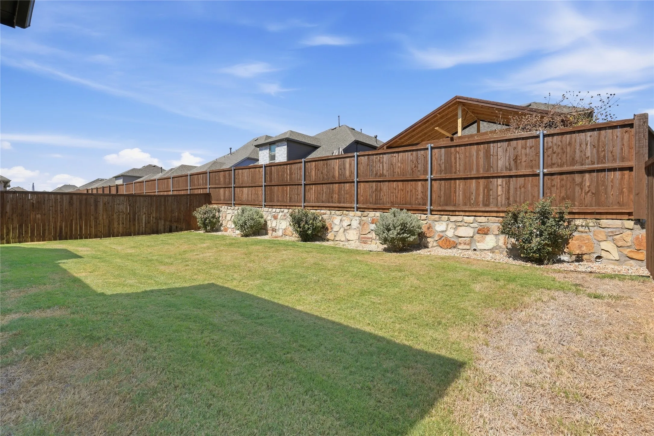 Single Family Residence For Rent in Denton County , 9409 Sunset Lane, Oak Point, Texas 75068, 4 Bedroom, 3 Bathroom, 2 Garage spaces, 2,318 Sqft, built in 2023, mls#21394283, Real Estate Agent in Oak Point, Homes For Rent in Denton county, Homes For Rent in Oak Point, Realtor in Oak Point Texas, Real Estate Brokerage Independent Realty Texas, Luminita Cordes Realtor