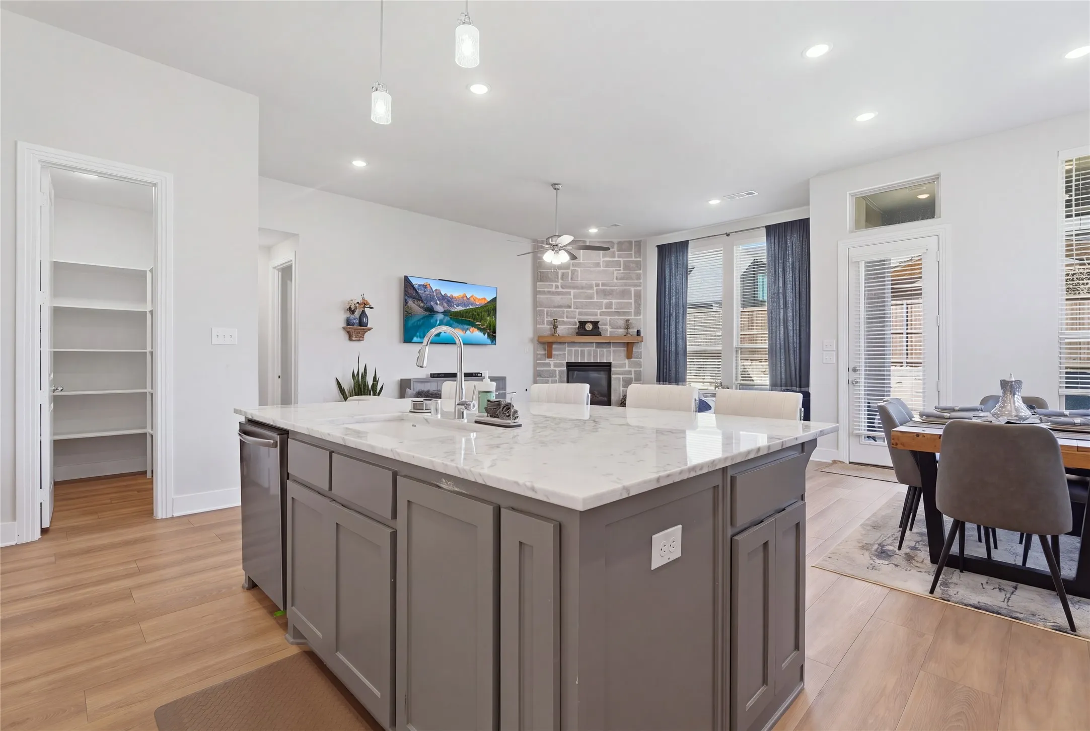 Single Family Residence For Rent in Denton County , 9409 Sunset Lane, Oak Point, Texas 75068, 4 Bedroom, 3 Bathroom, 2 Garage spaces, 2,318 Sqft, built in 2023, mls#21394283, Real Estate Agent in Oak Point, Homes For Rent in Denton county, Homes For Rent in Oak Point, Realtor in Oak Point Texas, Real Estate Brokerage Independent Realty Texas, Luminita Cordes Realtor