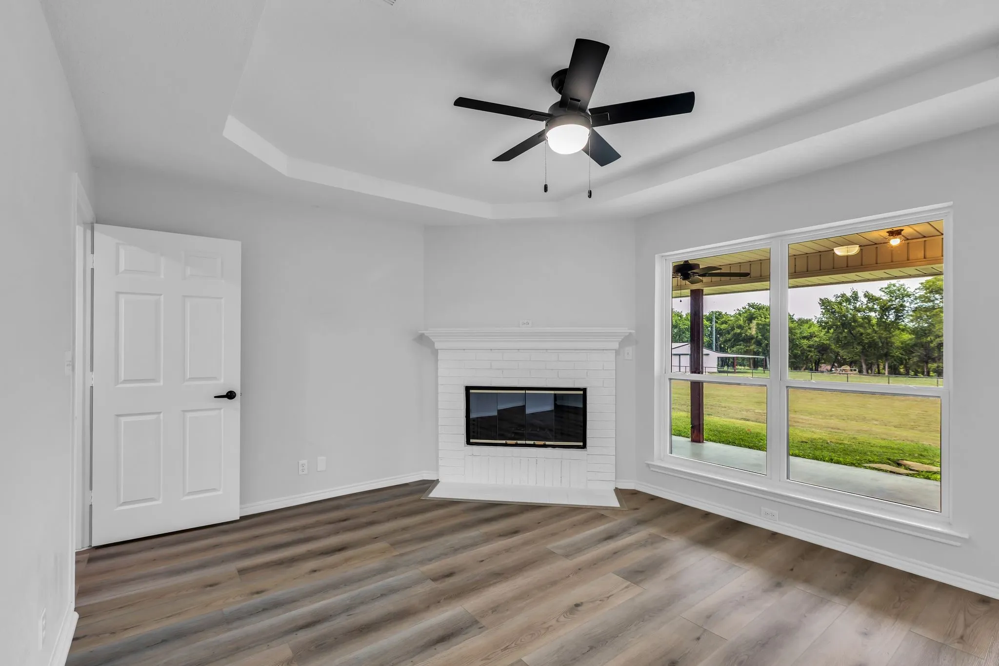 Single Family Residence For Rent in Grayson County , 13114 US Highway 69, Bells, Texas 75414, 3 Bedroom, 2 Bathroom, 2 Garage spaces, 2,206 Sqft, built in 1999, mls#21393615, Real Estate Agent in Bells, Homes For Rent in Grayson county, Homes For Rent in Bells, Realtor in Bells Texas, Real Estate Brokerage Independent Realty Texas, Luminita Cordes Realtor