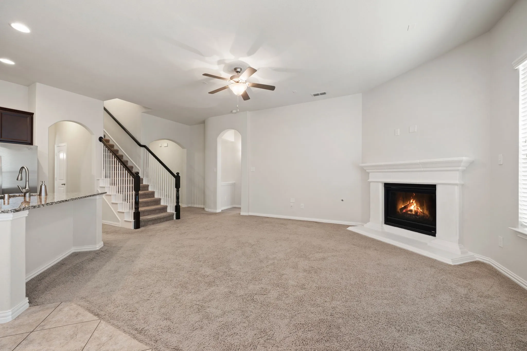 Single Family Residence For Sale in Collin County , 3909 Brook Wood Drive, Mc Kinney, Texas 75071, 3 Bedroom, 3 Bathroom, 2 Garage spaces, 2,275 Sqft, built in 2013, mls#21390916, Real Estate Agent in Mc Kinney, Homes For Sale in Collin county, Homes For Sale in Mc Kinney, Realtor in Mc Kinney Texas, Real Estate Brokerage Independent Realty Texas, Luminita Cordes Realtor