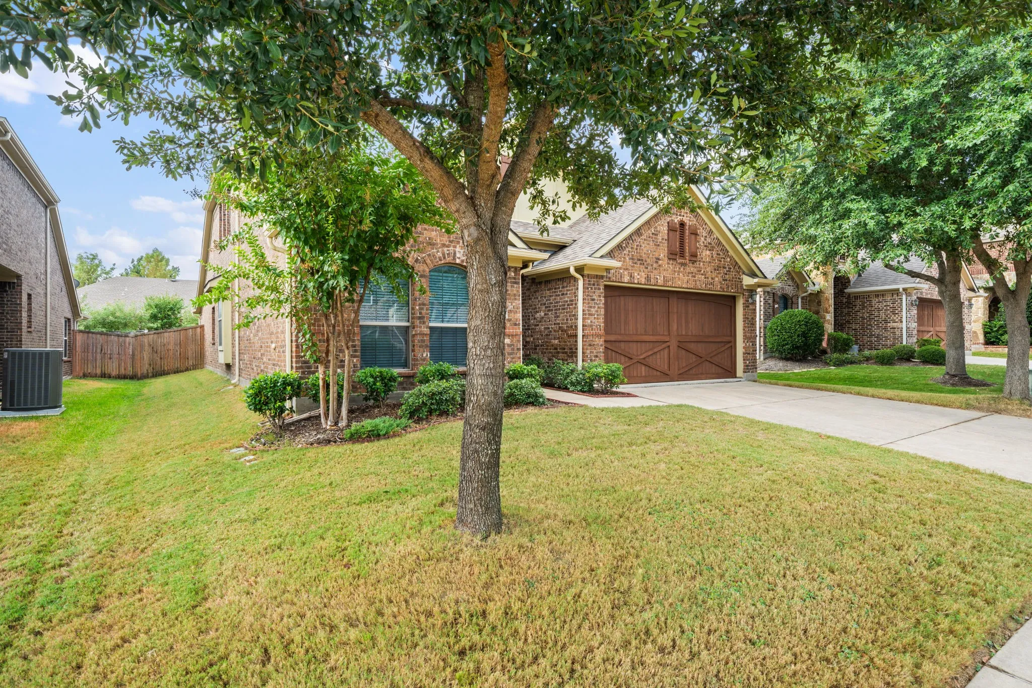 Single Family Residence For Sale in Collin County , 3909 Brook Wood Drive, Mc Kinney, Texas 75071, 3 Bedroom, 3 Bathroom, 2 Garage spaces, 2,275 Sqft, built in 2013, mls#21390916, Real Estate Agent in Mc Kinney, Homes For Sale in Collin county, Homes For Sale in Mc Kinney, Realtor in Mc Kinney Texas, Real Estate Brokerage Independent Realty Texas, Luminita Cordes Realtor