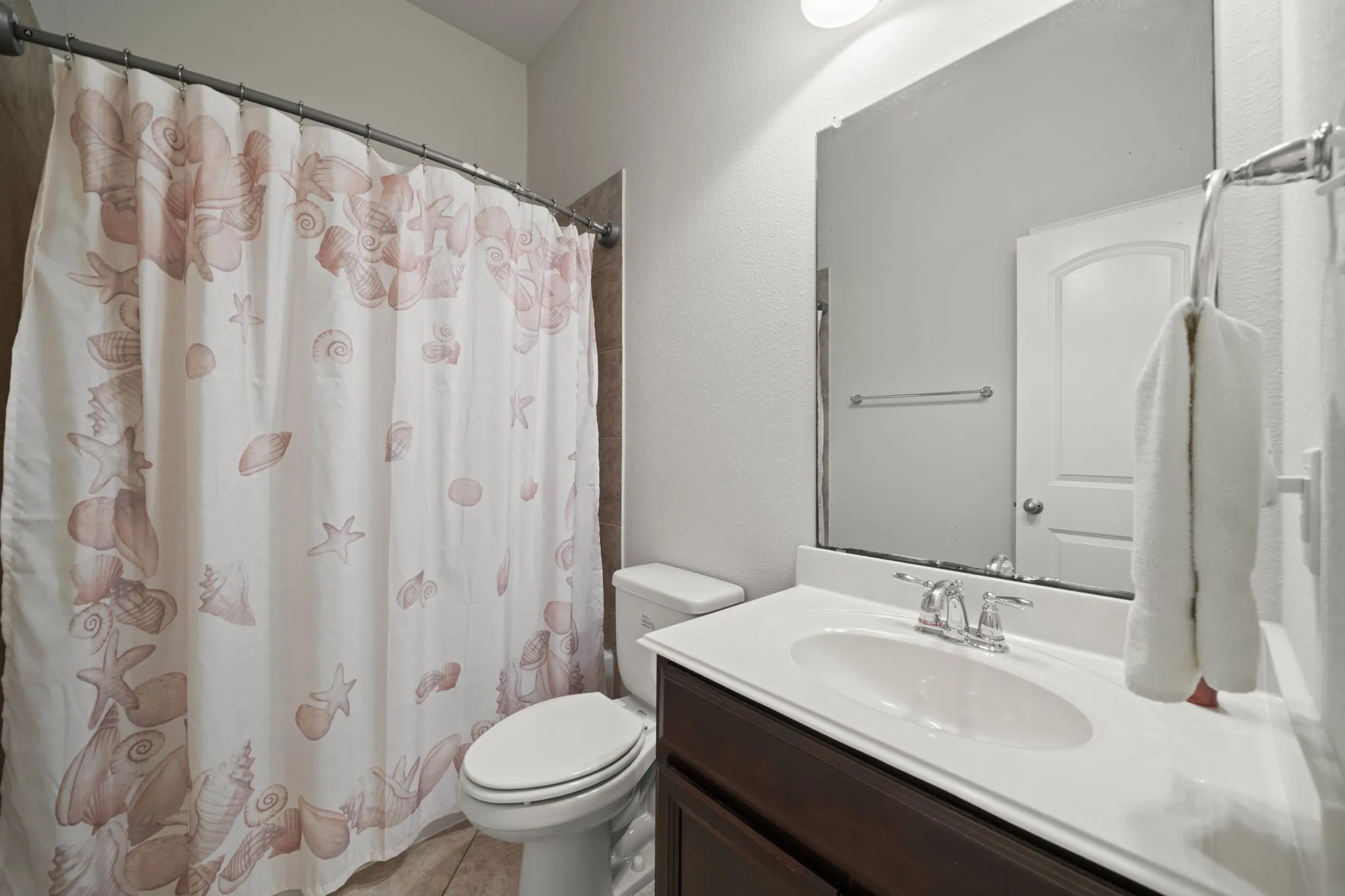 Single Family Residence For Sale in Collin County , 3909 Brook Wood Drive, Mc Kinney, Texas 75071, 3 Bedroom, 3 Bathroom, 2 Garage spaces, 2,275 Sqft, built in 2013, mls#21390916, Real Estate Agent in Mc Kinney, Homes For Sale in Collin county, Homes For Sale in Mc Kinney, Realtor in Mc Kinney Texas, Real Estate Brokerage Independent Realty Texas, Luminita Cordes Realtor