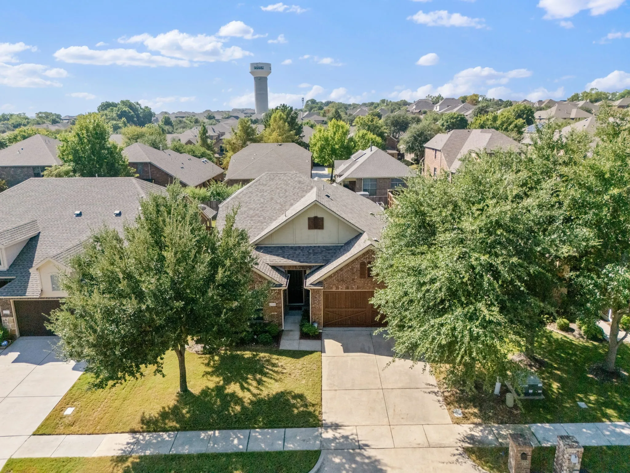 Single Family Residence For Sale in Collin County , 3909 Brook Wood Drive, Mc Kinney, Texas 75071, 3 Bedroom, 3 Bathroom, 2 Garage spaces, 2,275 Sqft, built in 2013, mls#21390916, Real Estate Agent in Mc Kinney, Homes For Sale in Collin county, Homes For Sale in Mc Kinney, Realtor in Mc Kinney Texas, Real Estate Brokerage Independent Realty Texas, Luminita Cordes Realtor