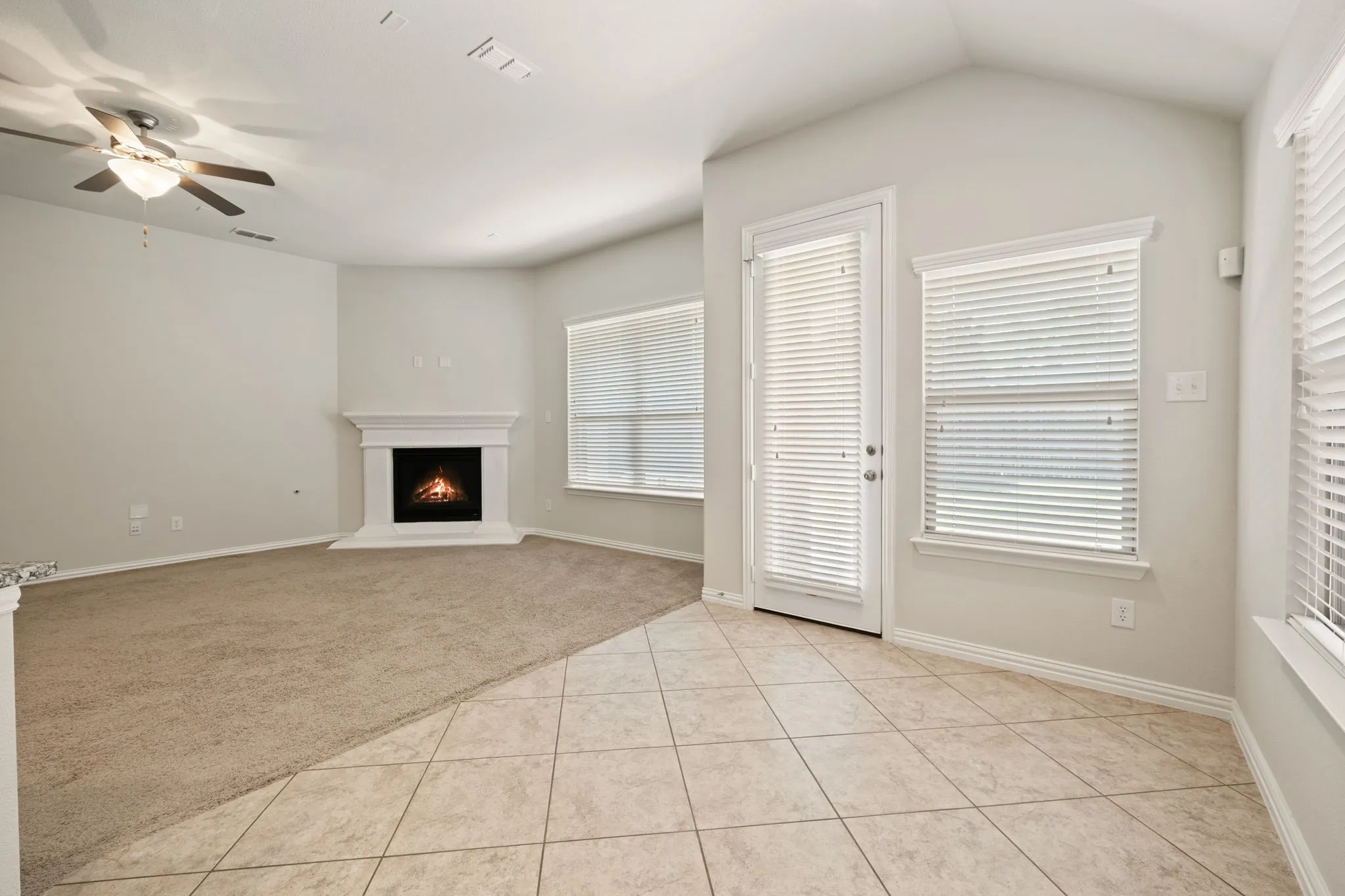 Single Family Residence For Sale in Collin County , 3909 Brook Wood Drive, Mc Kinney, Texas 75071, 3 Bedroom, 3 Bathroom, 2 Garage spaces, 2,275 Sqft, built in 2013, mls#21390916, Real Estate Agent in Mc Kinney, Homes For Sale in Collin county, Homes For Sale in Mc Kinney, Realtor in Mc Kinney Texas, Real Estate Brokerage Independent Realty Texas, Luminita Cordes Realtor