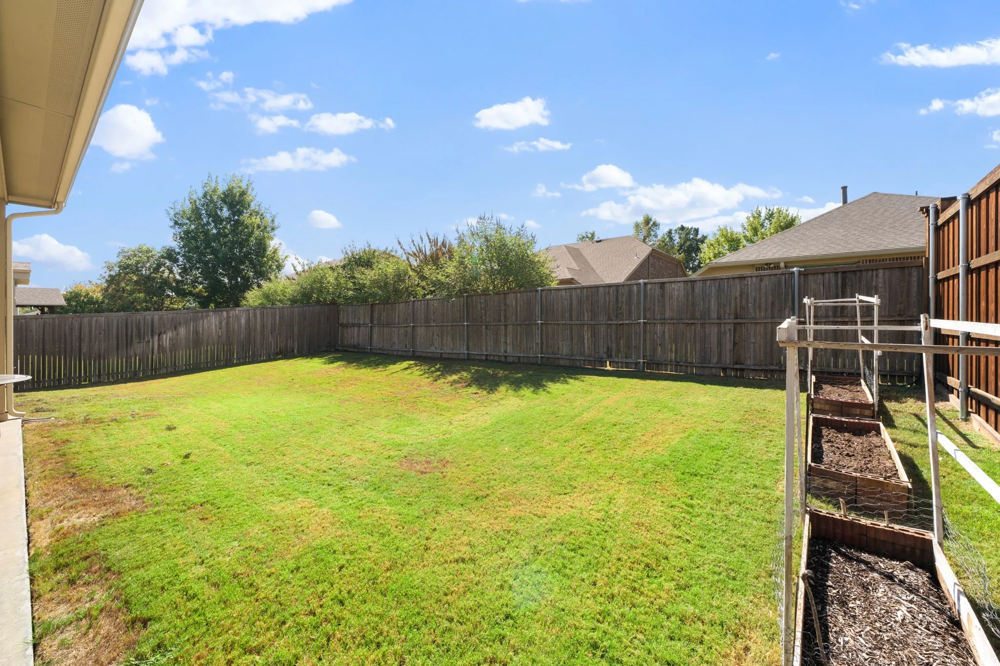 Single Family Residence For Sale in Collin County , 3909 Brook Wood Drive, Mc Kinney, Texas 75071, 3 Bedroom, 3 Bathroom, 2 Garage spaces, 2,275 Sqft, built in 2013, mls#21390916, Real Estate Agent in Mc Kinney, Homes For Sale in Collin county, Homes For Sale in Mc Kinney, Realtor in Mc Kinney Texas, Real Estate Brokerage Independent Realty Texas, Luminita Cordes Realtor
