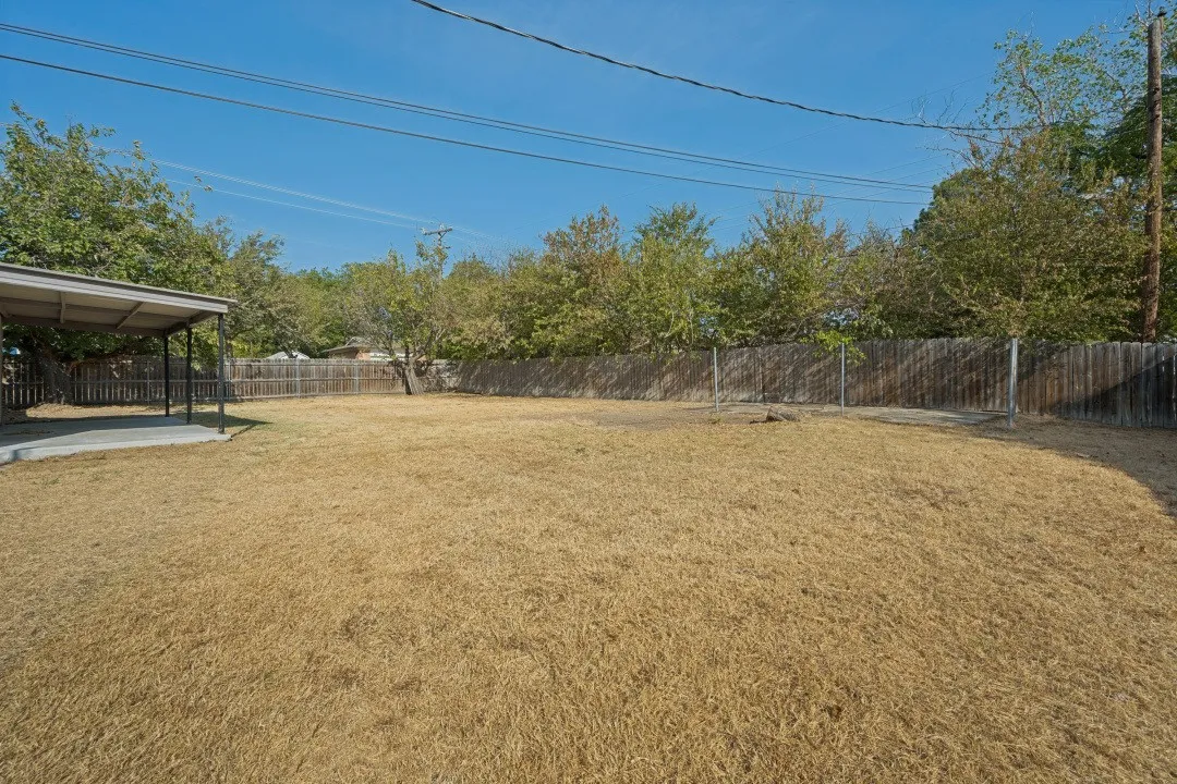Single Family Residence For Rent in Tarrant County , 5301 Stanley Keller Road, Haltom City, Texas 76117, 3 Bedroom, 1 Bathroom, 2 Garage spaces, 1,008 Sqft, built in 1958, mls#21393400, Real Estate Agent in Haltom City, Homes For Rent in Tarrant county, Homes For Rent in Haltom City, Realtor in Haltom City Texas, Real Estate Brokerage Independent Realty Texas, Luminita Cordes Realtor