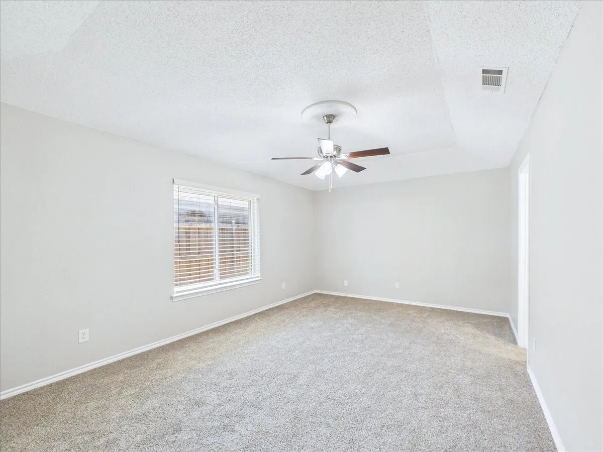 Single Family Residence For Rent in Tarrant County , 4900 Ridgeline Drive, Arlington, Texas 76017, 3 Bedroom, 2 Bathroom, 2 Garage spaces, 1,661 Sqft, built in 1977, mls#21393439, Real Estate Agent in Arlington, Homes For Rent in Tarrant county, Homes For Rent in Arlington, Realtor in Arlington Texas, Real Estate Brokerage Independent Realty Texas, Luminita Cordes Realtor