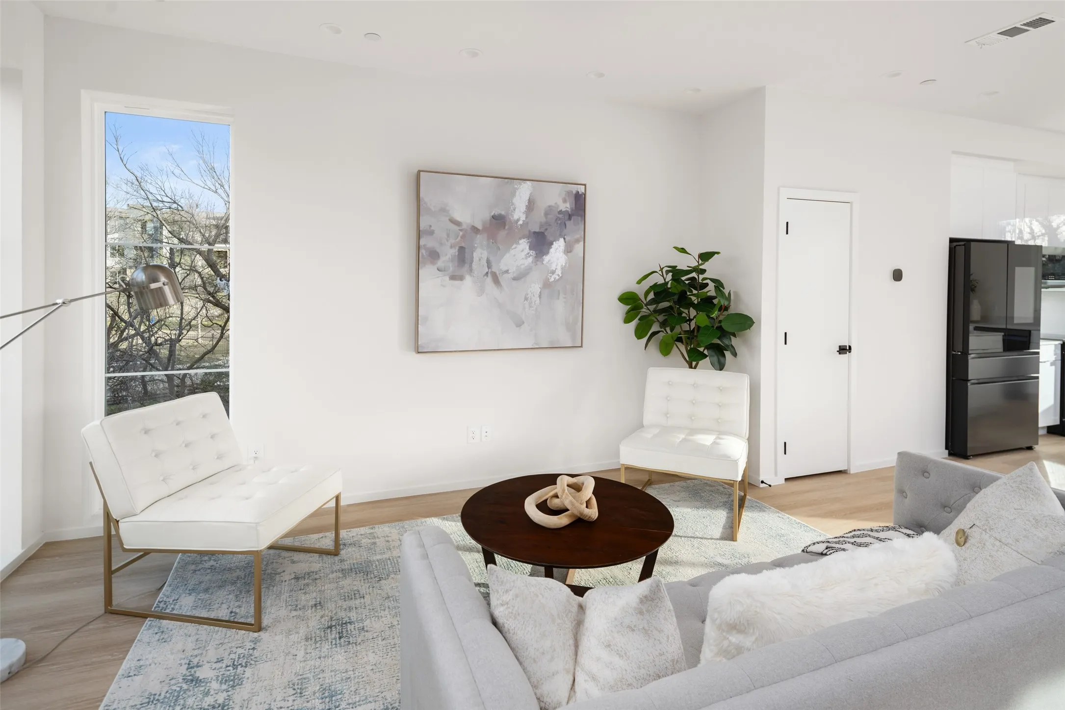 Condominium For Rent in Dallas County , 4811 Denton Drive 101, Dallas, Texas 75219, 3 Bedroom, 4 Bathroom, 2 Garage spaces, 1,712 Sqft, built in 2025, mls#21394505, Real Estate Agent in Dallas, Homes For Rent in Dallas county, Homes For Rent in Dallas, Realtor in Dallas Texas, Real Estate Brokerage Independent Realty Texas, Luminita Cordes Realtor