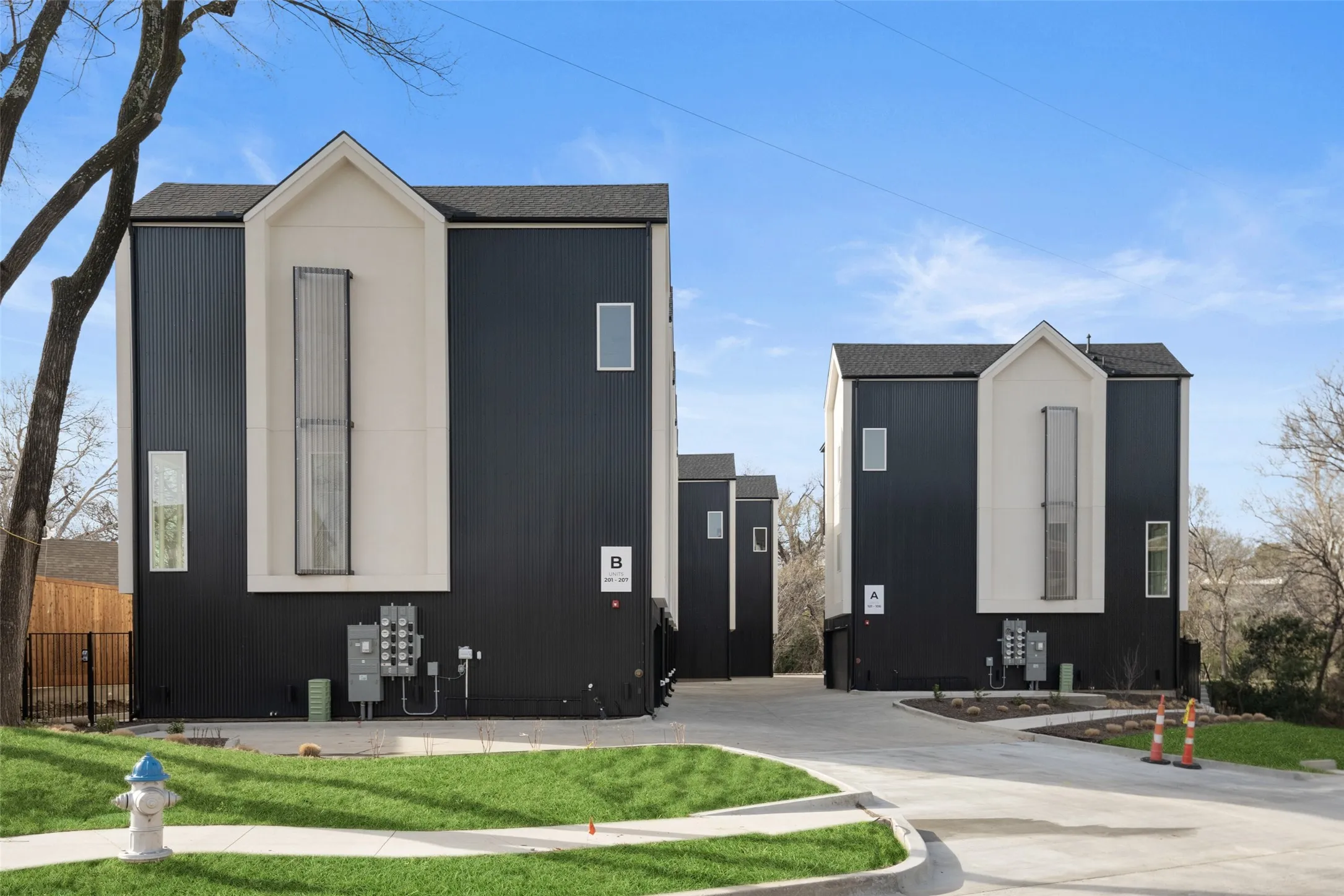 Condominium For Rent in Dallas County , 4811 Denton Drive 101, Dallas, Texas 75219, 3 Bedroom, 4 Bathroom, 2 Garage spaces, 1,712 Sqft, built in 2025, mls#21394505, Real Estate Agent in Dallas, Homes For Rent in Dallas county, Homes For Rent in Dallas, Realtor in Dallas Texas, Real Estate Brokerage Independent Realty Texas, Luminita Cordes Realtor