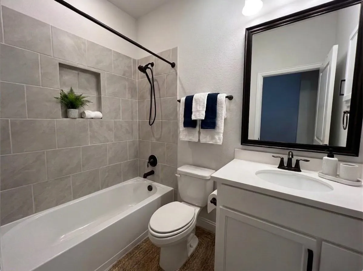 Single Family Residence For Rent in Denton County , 124 Savannah Lane, Oak Point, Texas 75068, 3 Bedroom, 2 Bathroom, 2 Garage spaces, 2,129 Sqft, built in 2021, mls#21394511, Real Estate Agent in Oak Point, Homes For Rent in Denton county, Homes For Rent in Oak Point, Realtor in Oak Point Texas, Real Estate Brokerage Independent Realty Texas, Luminita Cordes Realtor