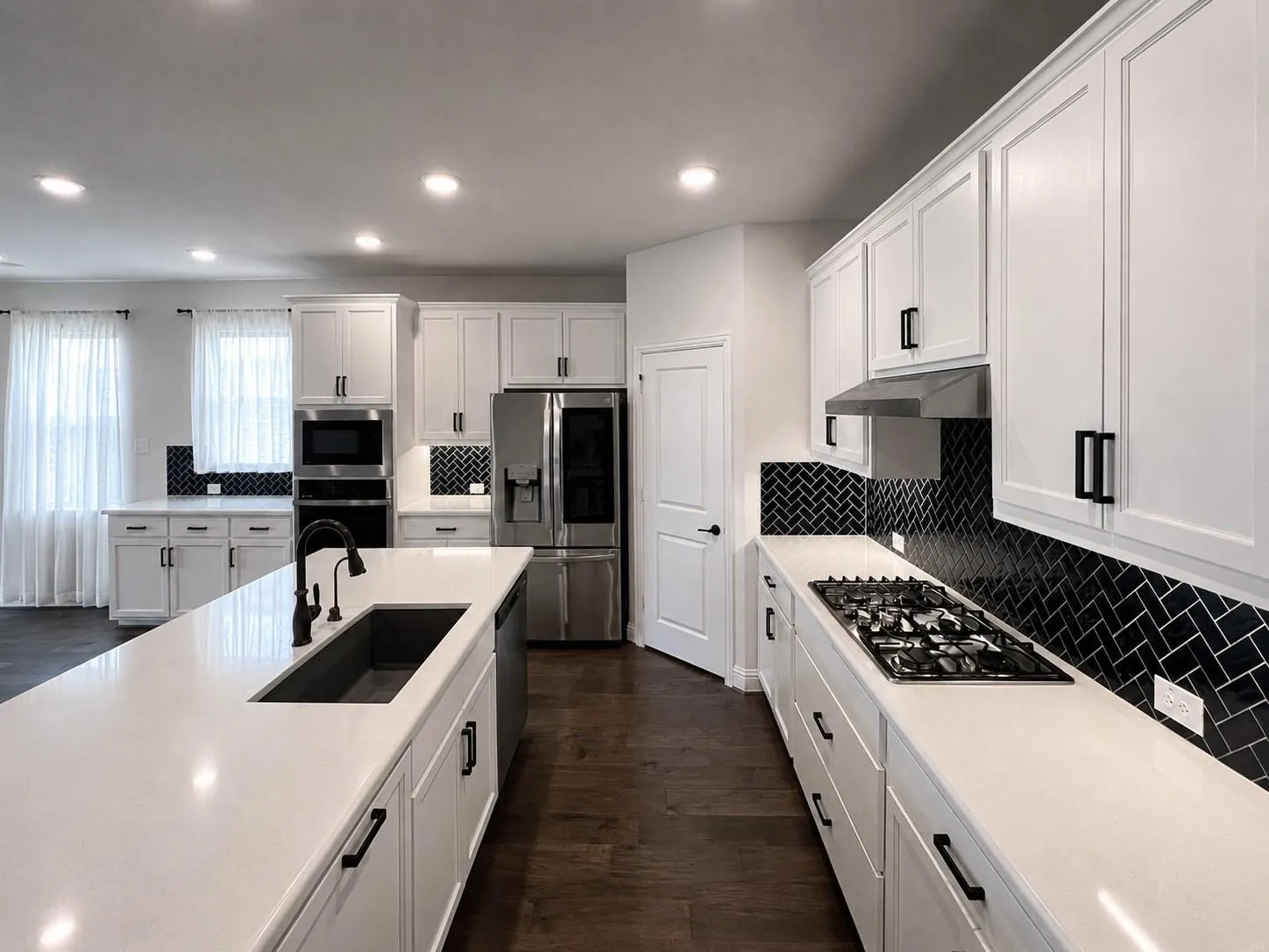 Single Family Residence For Rent in Denton County , 124 Savannah Lane, Oak Point, Texas 75068, 3 Bedroom, 2 Bathroom, 2 Garage spaces, 2,129 Sqft, built in 2021, mls#21394511, Real Estate Agent in Oak Point, Homes For Rent in Denton county, Homes For Rent in Oak Point, Realtor in Oak Point Texas, Real Estate Brokerage Independent Realty Texas, Luminita Cordes Realtor