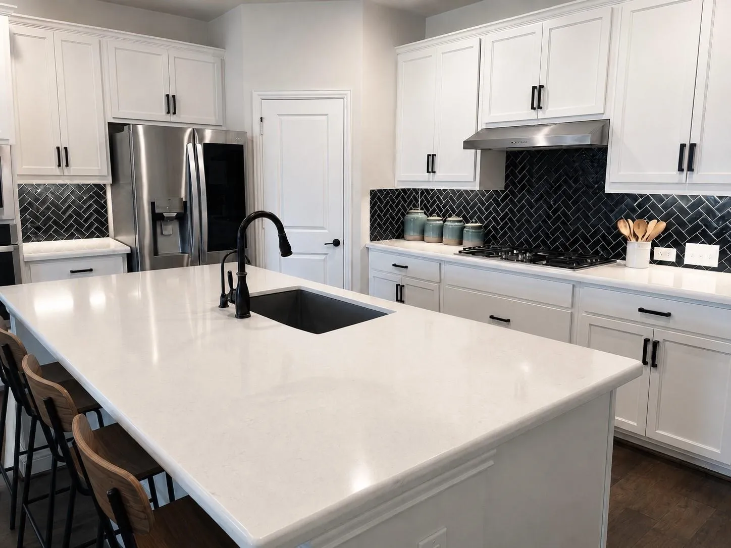 Single Family Residence For Rent in Denton County , 124 Savannah Lane, Oak Point, Texas 75068, 3 Bedroom, 2 Bathroom, 2 Garage spaces, 2,129 Sqft, built in 2021, mls#21394511, Real Estate Agent in Oak Point, Homes For Rent in Denton county, Homes For Rent in Oak Point, Realtor in Oak Point Texas, Real Estate Brokerage Independent Realty Texas, Luminita Cordes Realtor