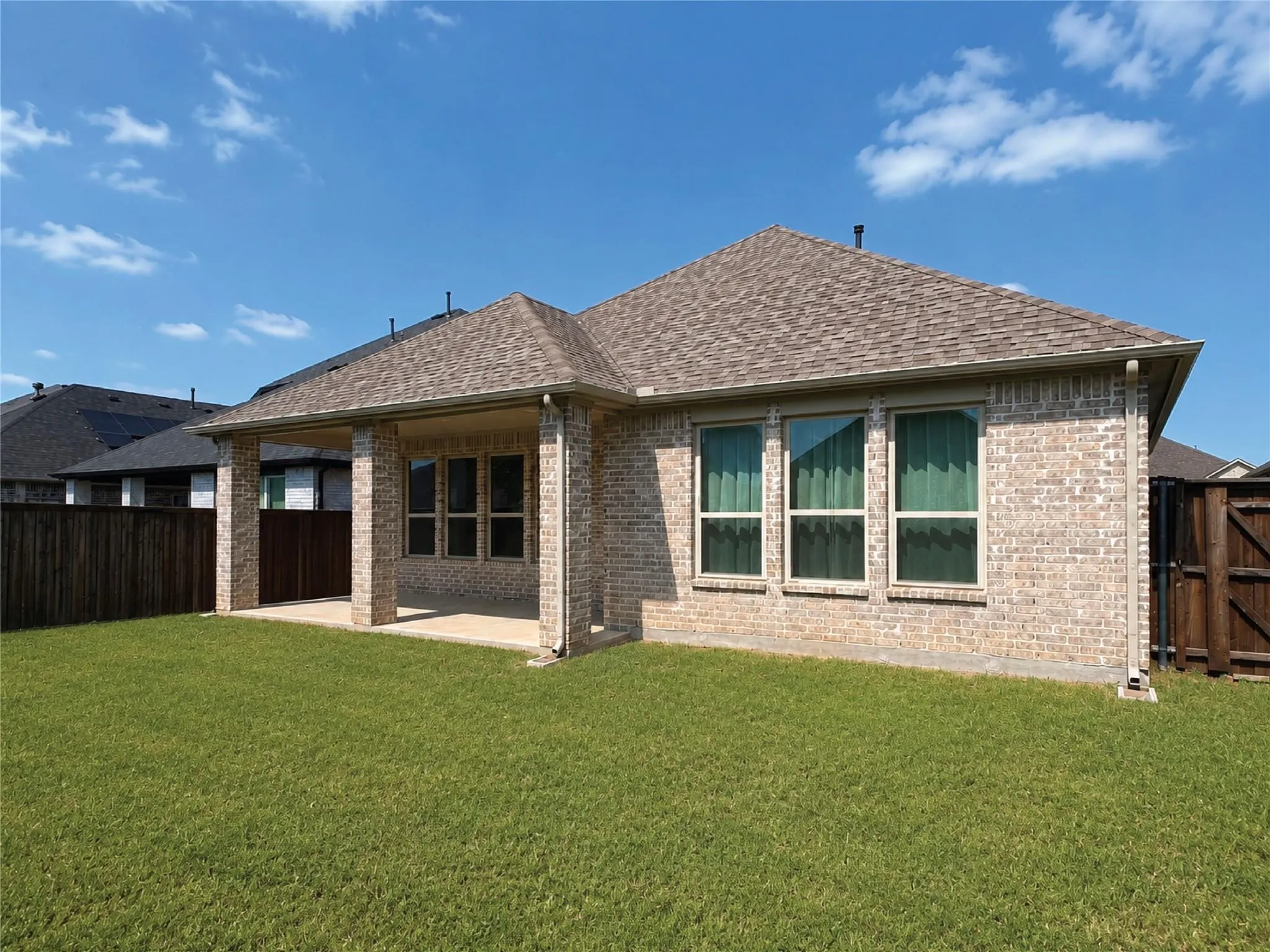 Single Family Residence For Rent in Denton County , 124 Savannah Lane, Oak Point, Texas 75068, 3 Bedroom, 2 Bathroom, 2 Garage spaces, 2,129 Sqft, built in 2021, mls#21394511, Real Estate Agent in Oak Point, Homes For Rent in Denton county, Homes For Rent in Oak Point, Realtor in Oak Point Texas, Real Estate Brokerage Independent Realty Texas, Luminita Cordes Realtor