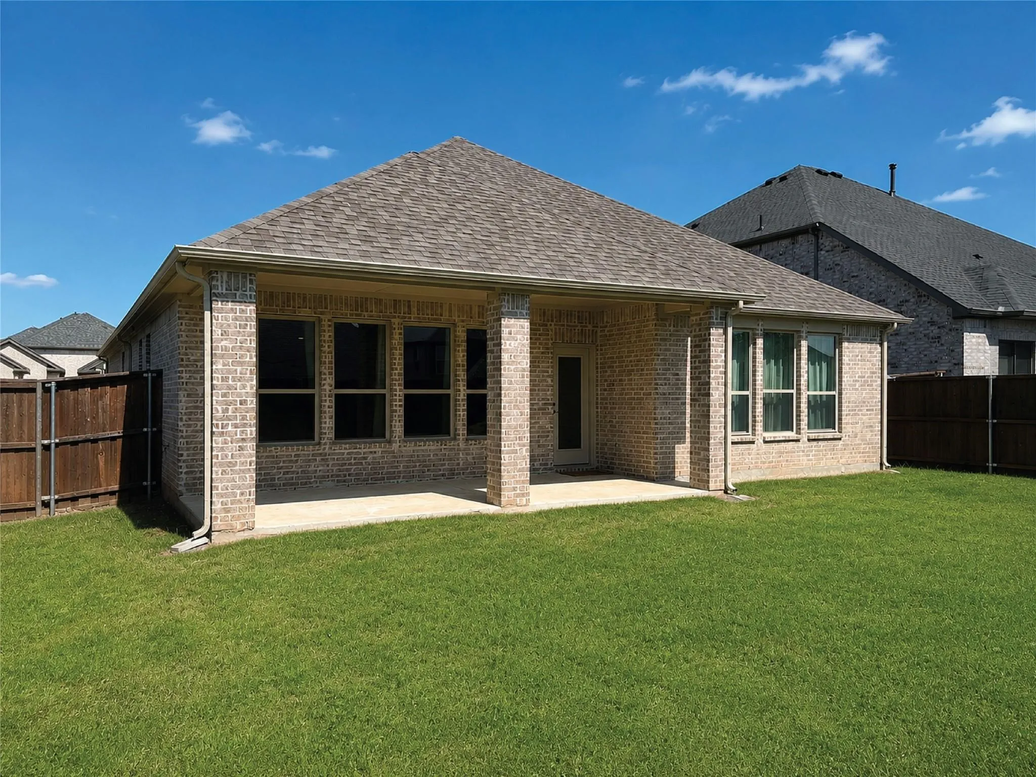 Single Family Residence For Rent in Denton County , 124 Savannah Lane, Oak Point, Texas 75068, 3 Bedroom, 2 Bathroom, 2 Garage spaces, 2,129 Sqft, built in 2021, mls#21394511, Real Estate Agent in Oak Point, Homes For Rent in Denton county, Homes For Rent in Oak Point, Realtor in Oak Point Texas, Real Estate Brokerage Independent Realty Texas, Luminita Cordes Realtor
