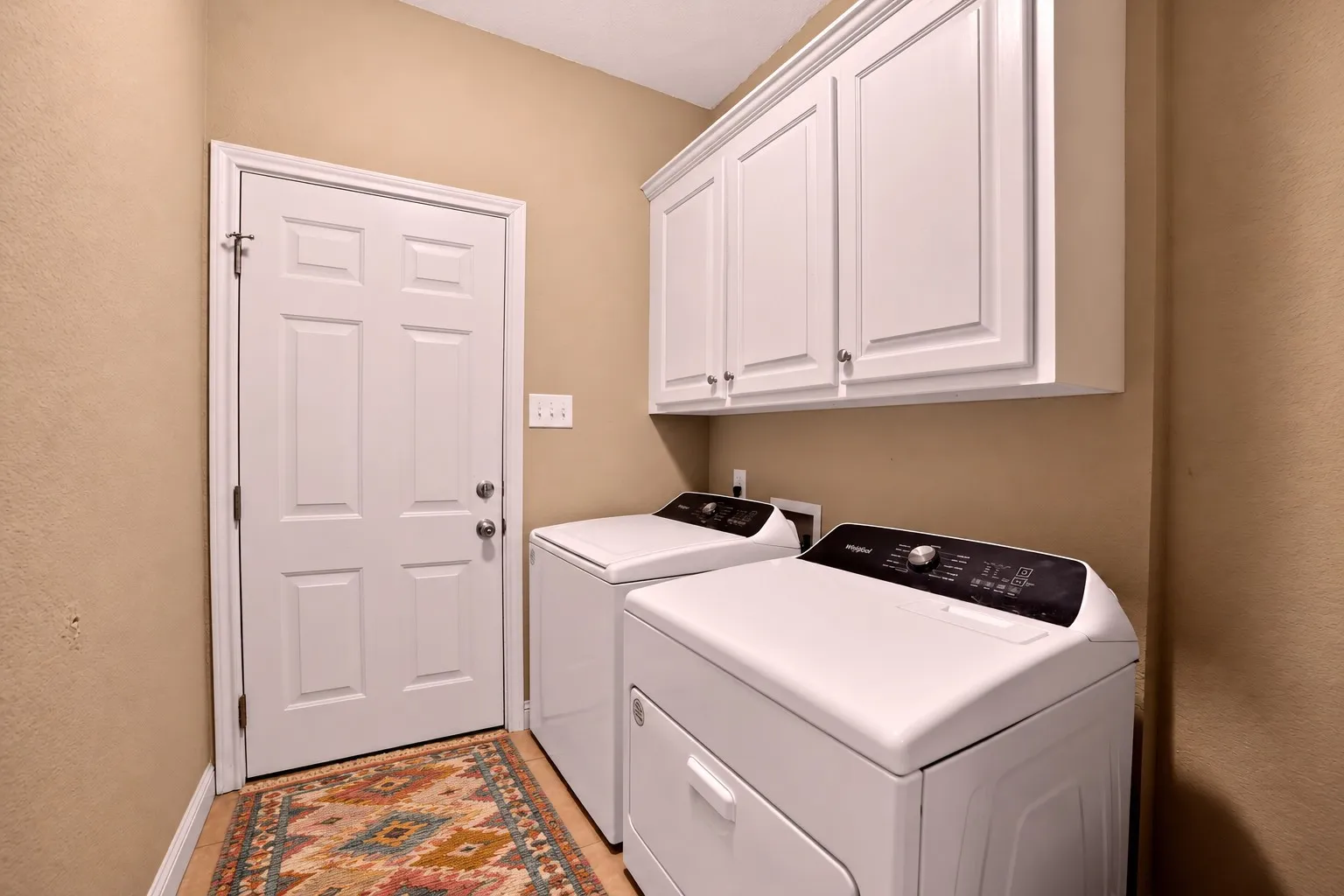 Single Family Residence For Sale in Henderson County , 182 Oak Hills Drive, Mabank, Texas 75156, 3 Bedroom, 2 Bathroom, 2 Garage spaces, 1,636 Sqft, built in 2009, mls#21394521, Real Estate Agent in Mabank, Homes For Sale in Henderson county, Homes For Sale in Mabank, Realtor in Mabank Texas, Real Estate Brokerage Independent Realty Texas, Luminita Cordes Realtor