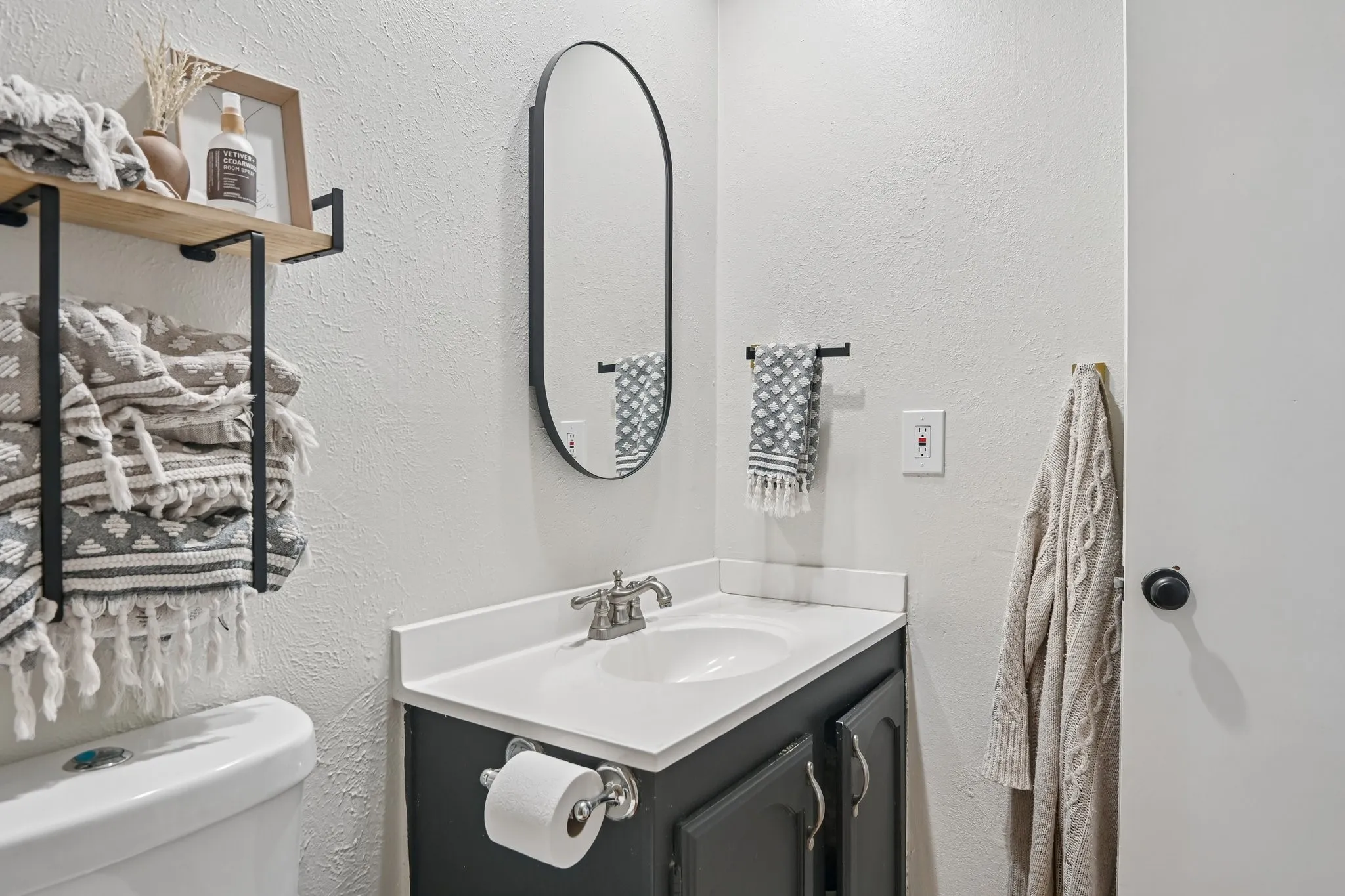 Single Family Residence For Rent in Dallas County , 526 Shadowcrest Lane, Coppell, Texas 75019, 3 Bedroom, 2 Bathroom, 2 Garage spaces, 1,484 Sqft, built in 1979, mls#21394509, Real Estate Agent in Coppell, Homes For Rent in Dallas county, Homes For Rent in Coppell, Realtor in Coppell Texas, Real Estate Brokerage Independent Realty Texas, Luminita Cordes Realtor