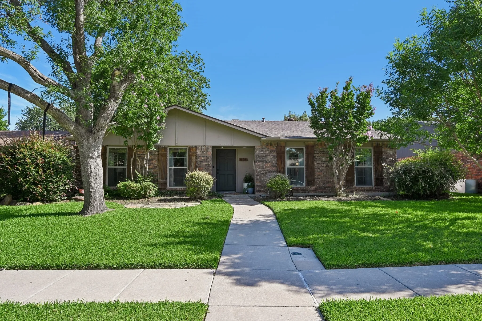 Single Family Residence For Rent