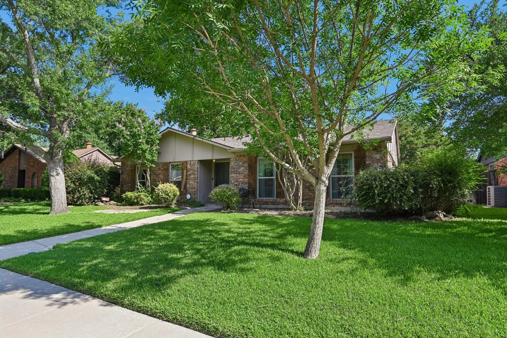 Single Family Residence For Rent in Dallas County , 526 Shadowcrest Lane, Coppell, Texas 75019, 3 Bedroom, 2 Bathroom, 2 Garage spaces, 1,484 Sqft, built in 1979, mls#21394509, Real Estate Agent in Coppell, Homes For Rent in Dallas county, Homes For Rent in Coppell, Realtor in Coppell Texas, Real Estate Brokerage Independent Realty Texas, Luminita Cordes Realtor